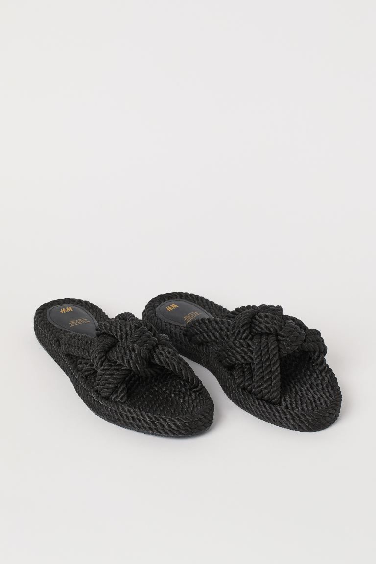 Slides in fabric rope with foot straps that are braided together at the front, and patterned sole... | H&M (UK, MY, IN, SG, PH, TW, HK)