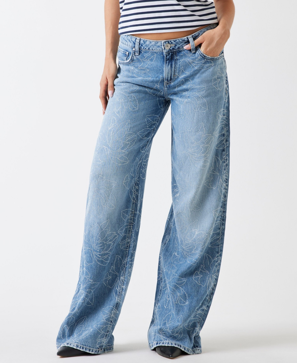 Guess Women's Low-Rise Wide-Leg Baggy Jeans - Sky View Embellishment | Macy's