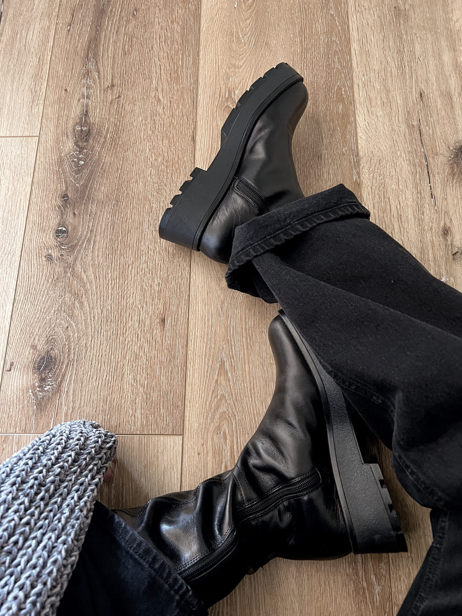 Black Boots 

xo, Sandroxxie by Sandra www.sandroxxie.com | #sandroxxie 

#LTKSeasonal #LTKShoeCrush #LTKStyleTip