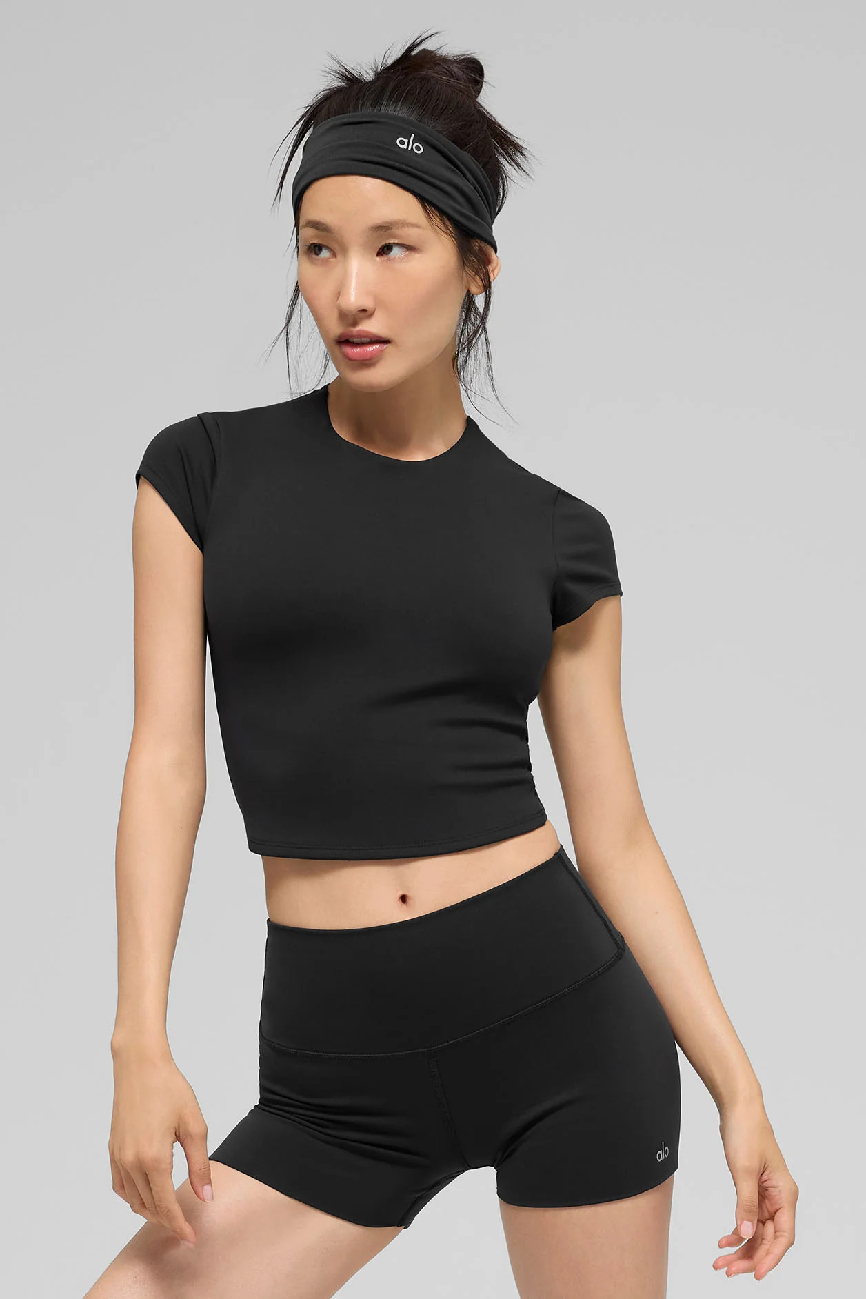 ALO Softsculpt Precision Short Sleeve Top in Black, Size: Medium | Alo Yoga (US)