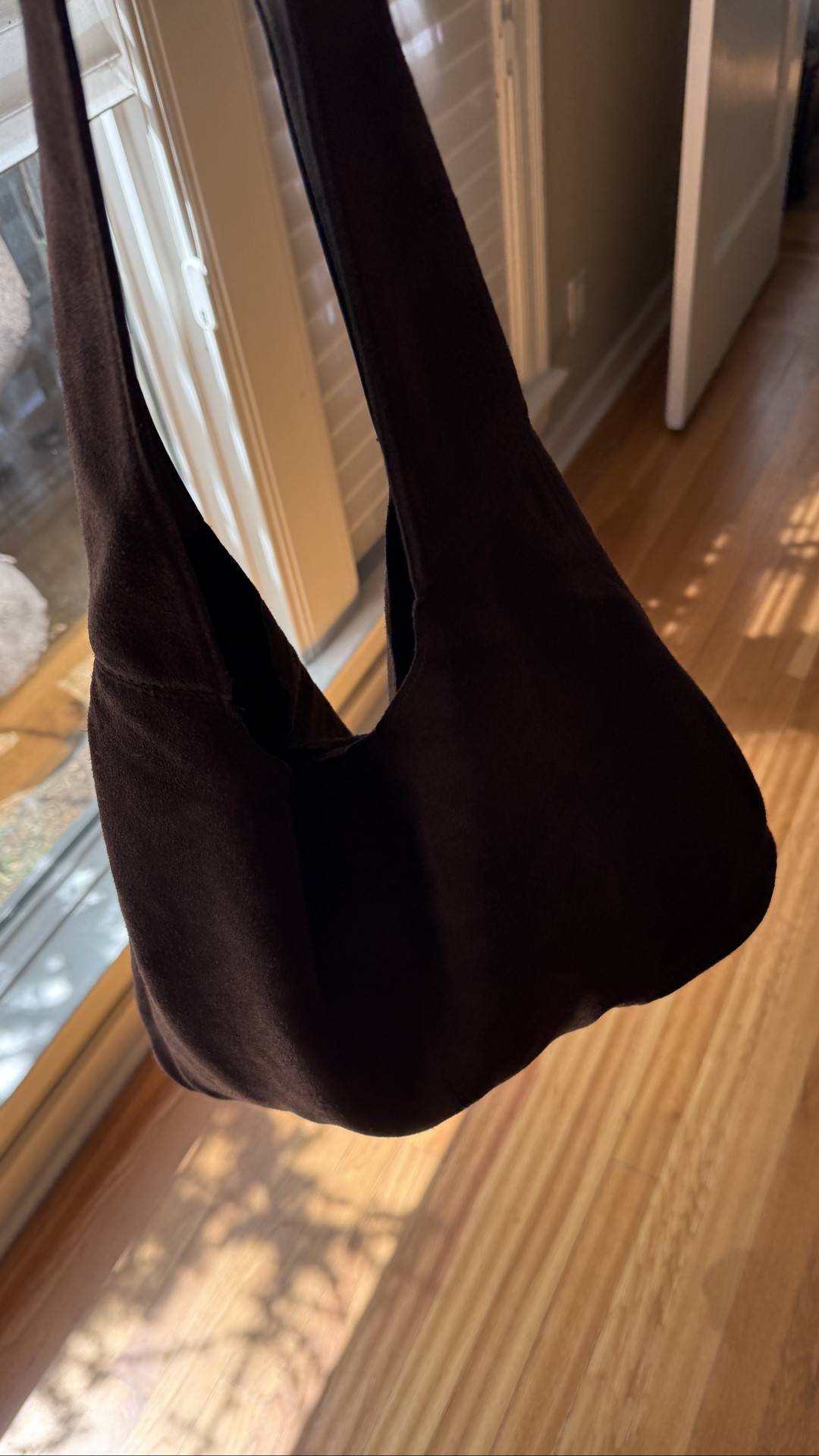 Available in brown, khaki & black … super soft and roomy hobo bag. #suedebag #hobobag #softsuede #brown #summertofall

#LTKSeasonal #LTKdayinmylife