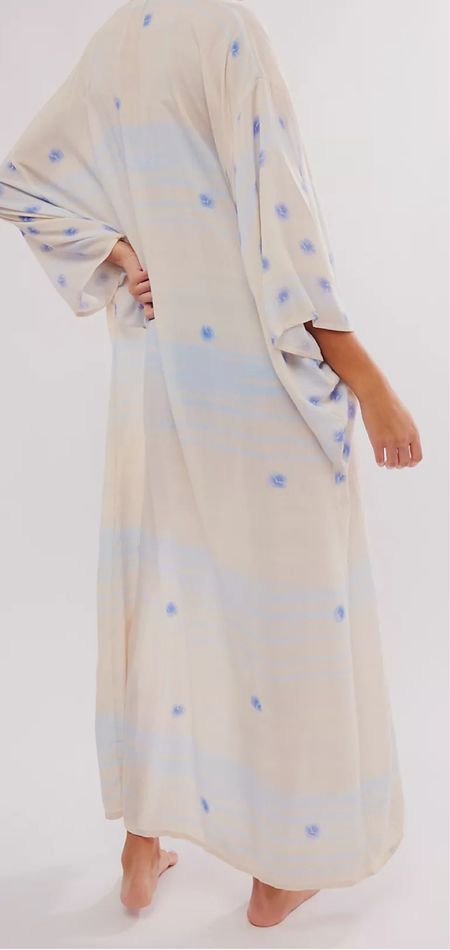 This kimono 😫😍 #freepeople

#LTKfindsunder100