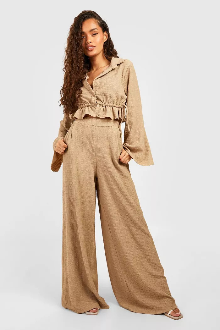 Tonal Crinkle Elasticated Waist Wide Leg Trousers | Boohoo.com (UK & IE)