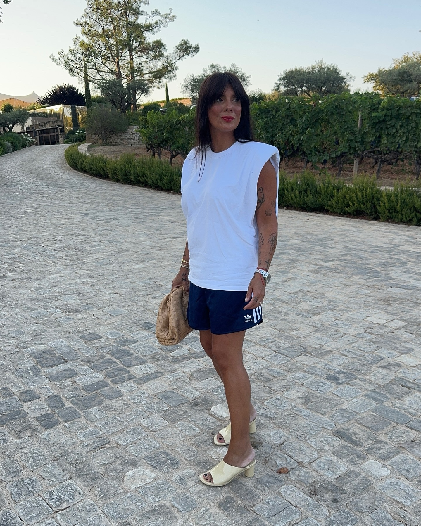 J’adore ce look et cette série de photos ! 
Hey girls ! Ma newsletter number One est sortie ce matin ! Vous êtes abonnées ? Lien en bio et en storie 🤍