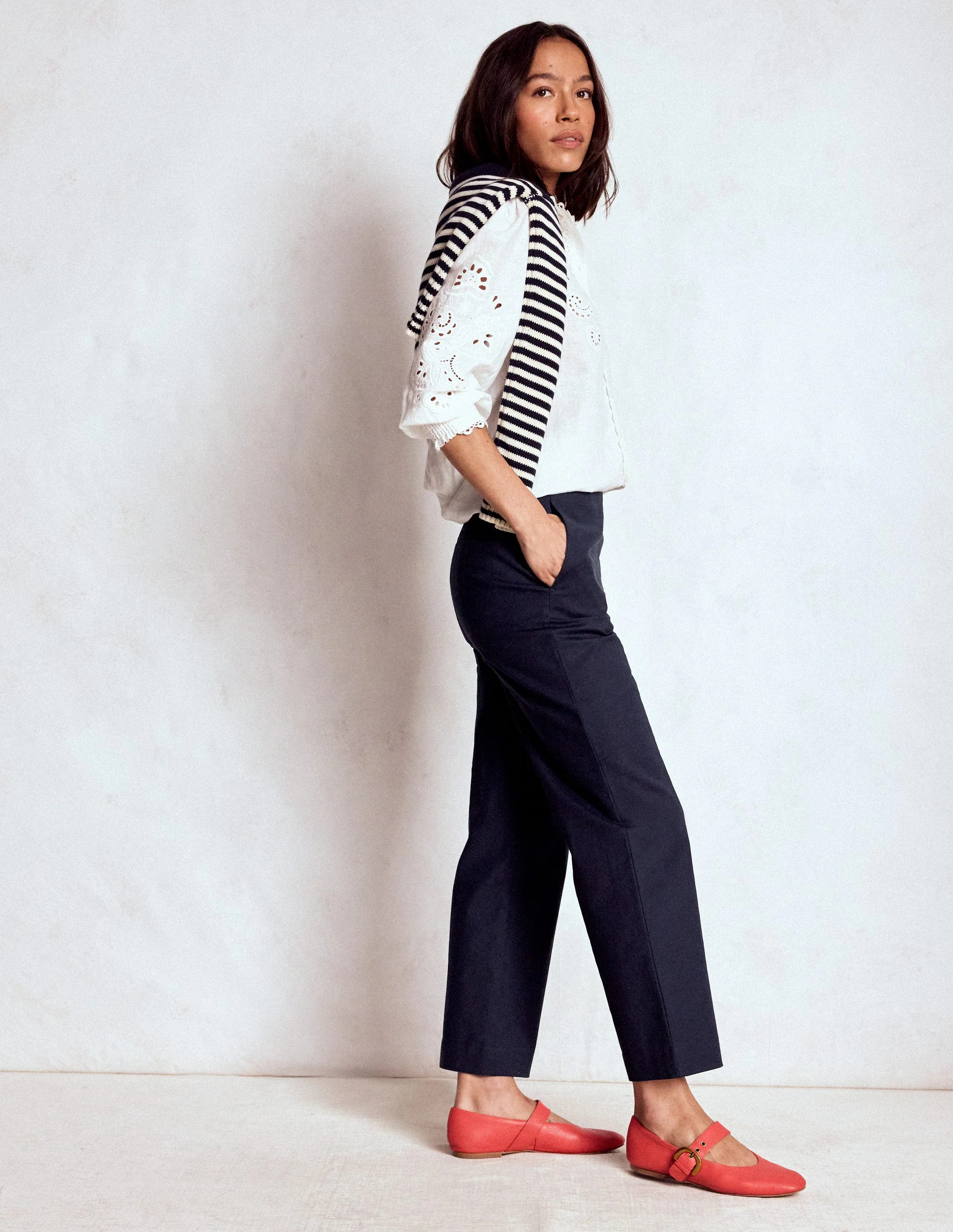 Smart 7/8 Trousers-Navy | Boden UK