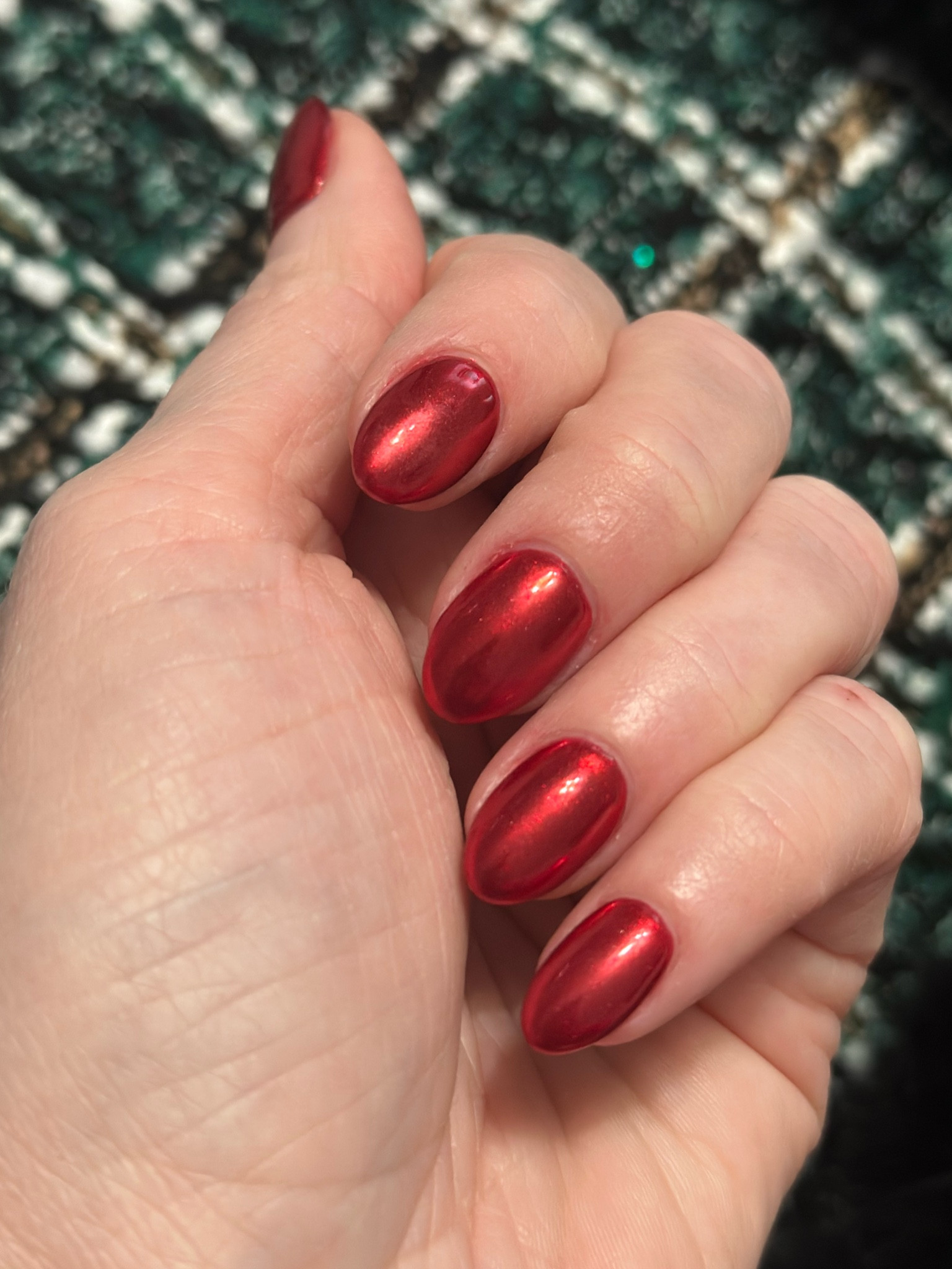 December 1st...
.
.
.
#rednail #chromenails #amazon #nailart