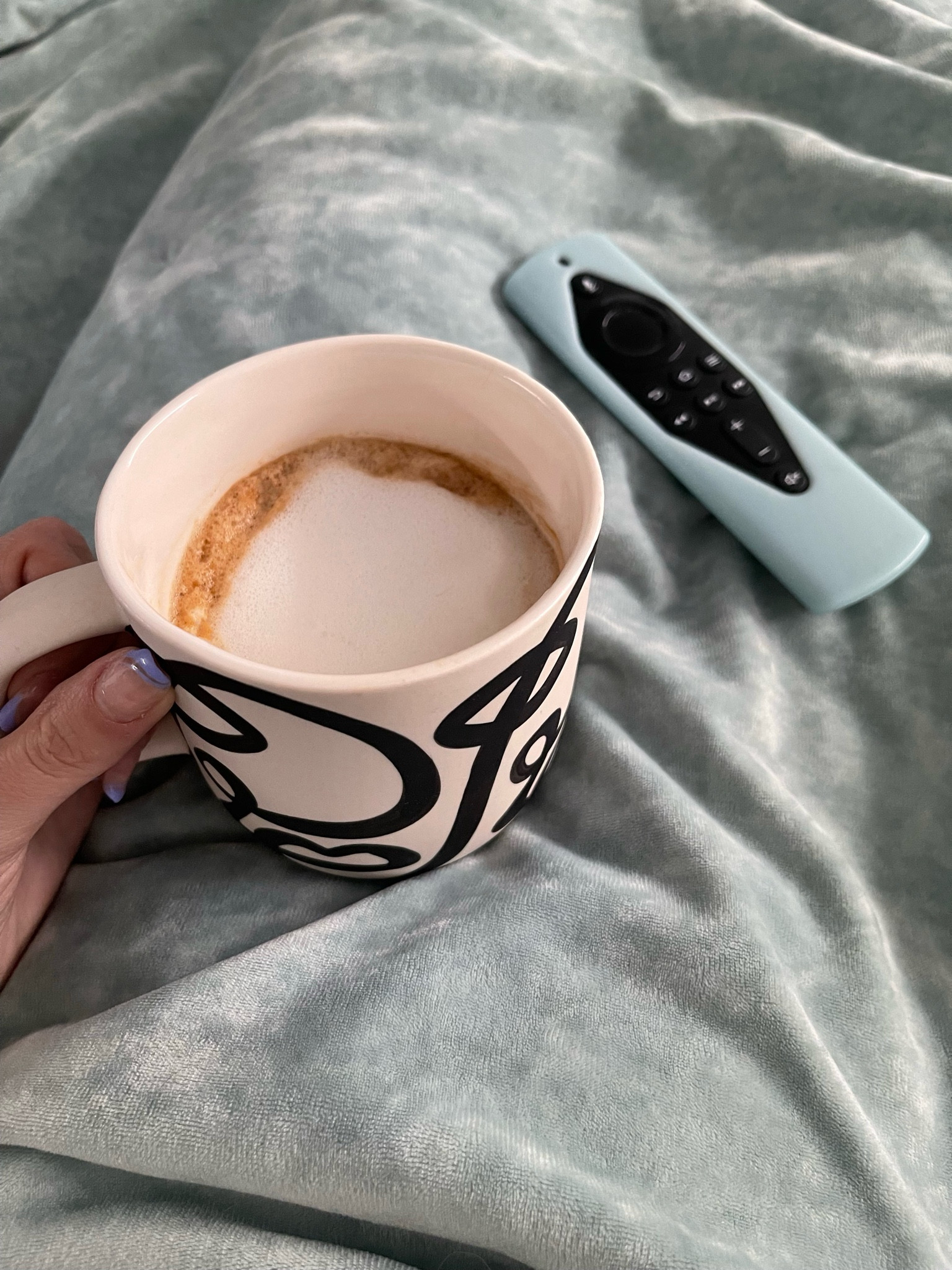 Lazy Sunday mornings call for cozy blankets, coffee in bed, and binge watching favorite shows - especially when it’s too cold to go outside ❄️☕️😴

#LTKhome #LTKfindsunder100 #LTKxTarget