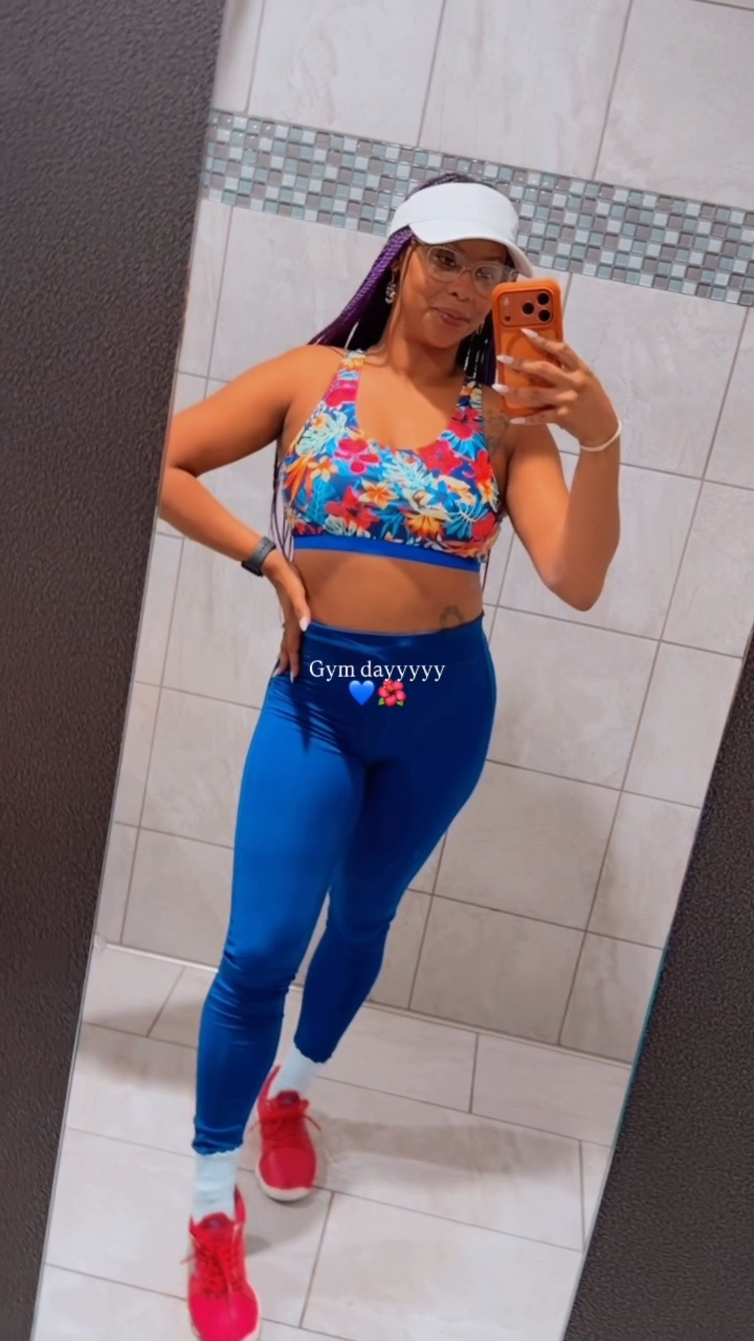 Gym day - starting off fall with a 90 day coke bottle sculpt challenge. Let’s get it! 💙🌺 💪🏽

#LTKfitnessgoals #LTKActive #LTKselfcare