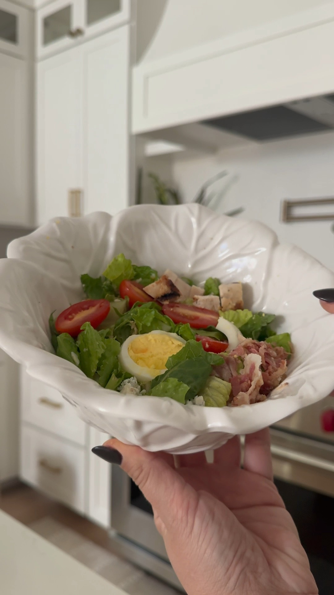 @beatrizballcollection #ad The perfect serving bowls for the holidays, or for every day of the week. These lettuce leaf salad bowls and salad spoons make lunch and dinner look more sophisticated.

#LTKHome