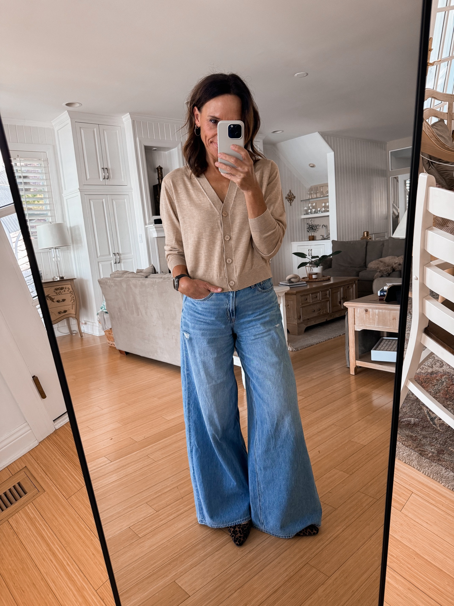 Perfect neutral cardigan…closet staple 🎯

#LTKFindsUnder50 #LTKSaleAlert #LTKStyleTip