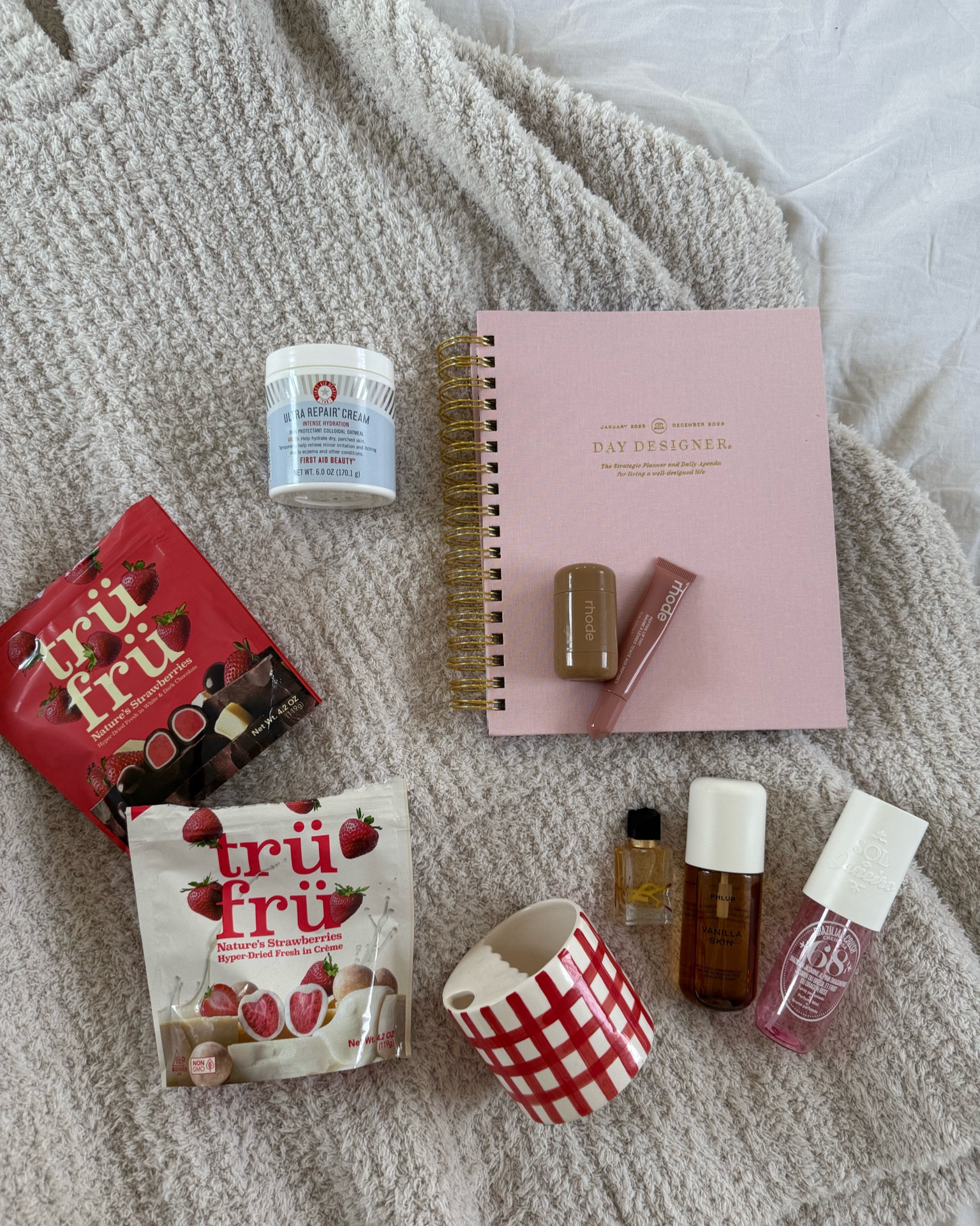 January Favorites ❤️

#LTKGiftGuide #LTKMostLoved #LTKSeasonal