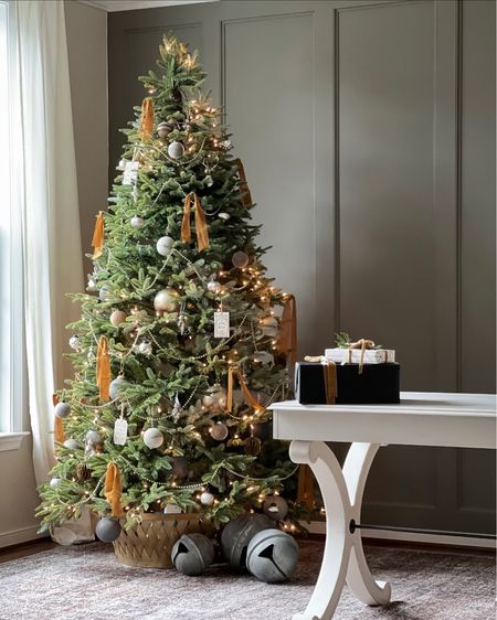 Neutral Christmas Decor. My Office Tree from 2021 with burnt orange, gold, metallics, and cream ornaments.

Balsam Hill Tree, Billie rug, Loloi rug, Woven tree collar, stone ornament, mercury glass ornaments, chiffon ribbon, velvet ribbon, gold bead garland


#LTKsalealert #LTKHoliday #LTKhome