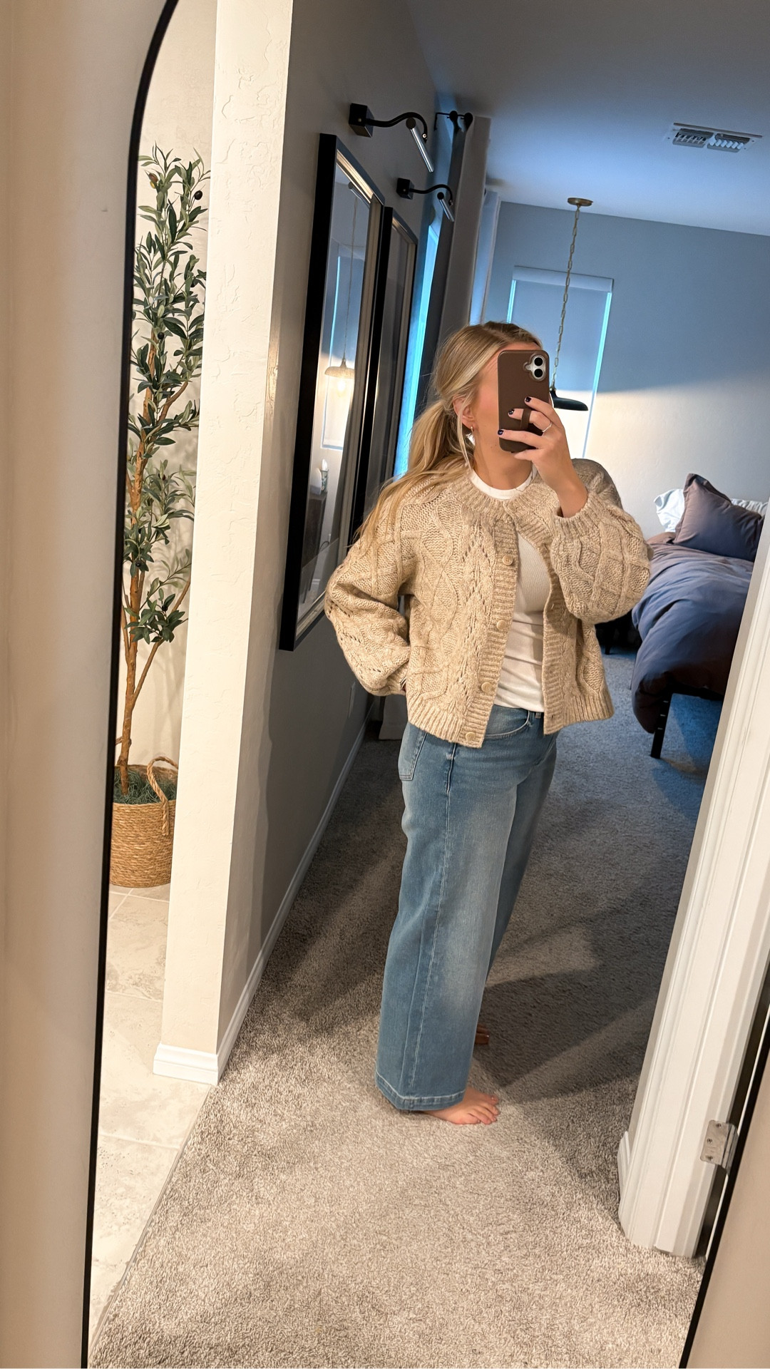 Fall sweater wife leg Jean denim Gap TJ Maxx Marshall’s 

#LTKFamily #LTKSeasonal #LTKMidsize