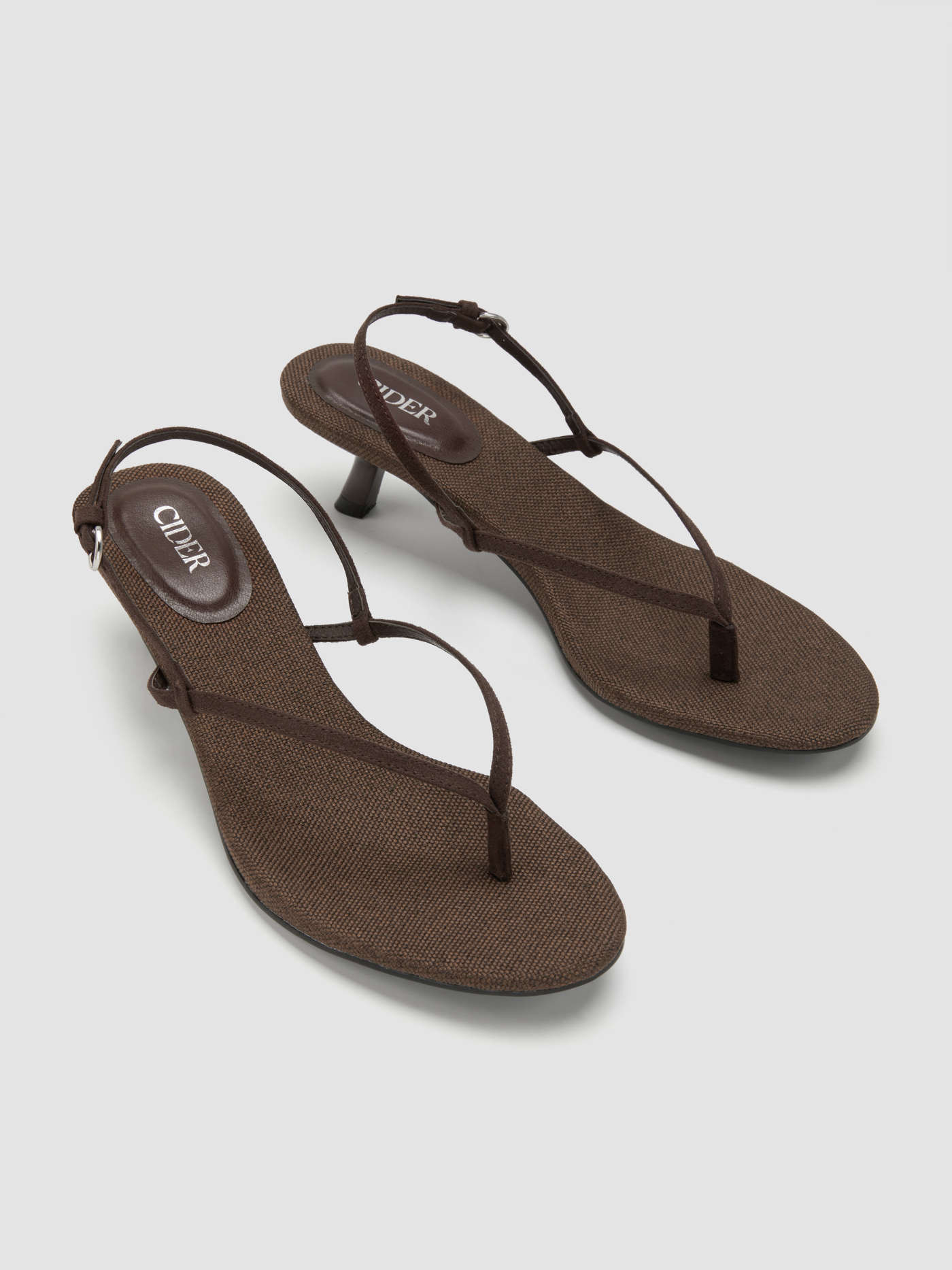 LOW HEELED FLIP-FLOP SANDALS | Cider