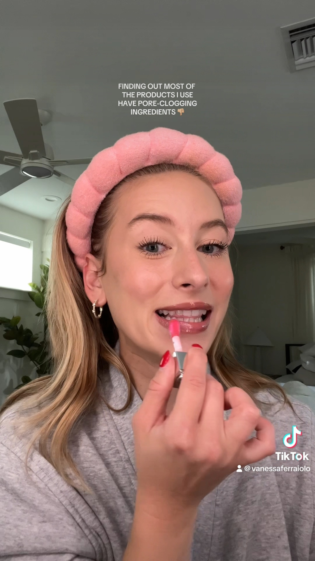 Everyday makeup 🫶🏼 everyday makeup look, clean girl makeup look, clean girl makeup products, viral makeup products, trending makeup products, rare beauty blush, Dior lip product, dior lipstick 