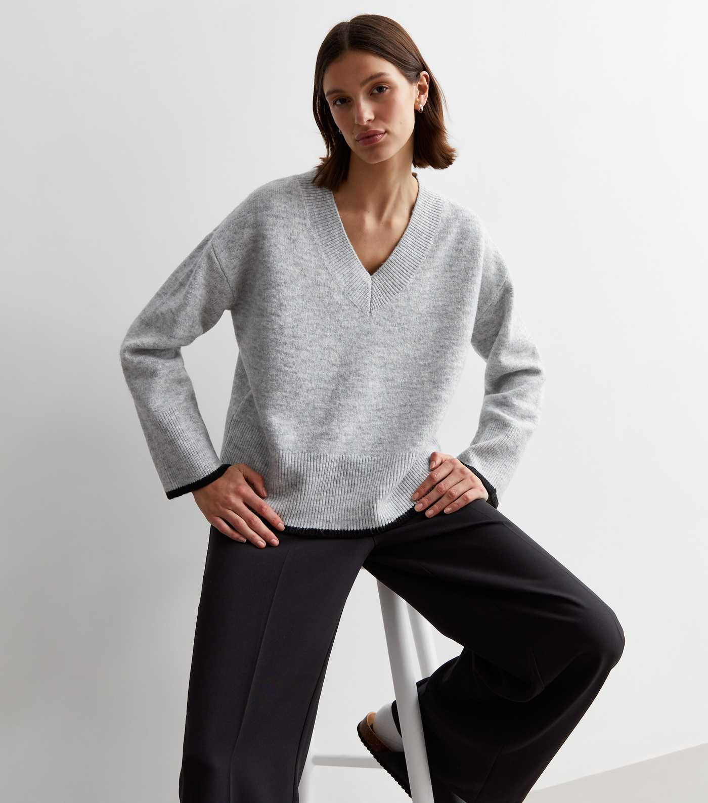 Pale Grey V Neck Jumper | New Look | New Look (UK)