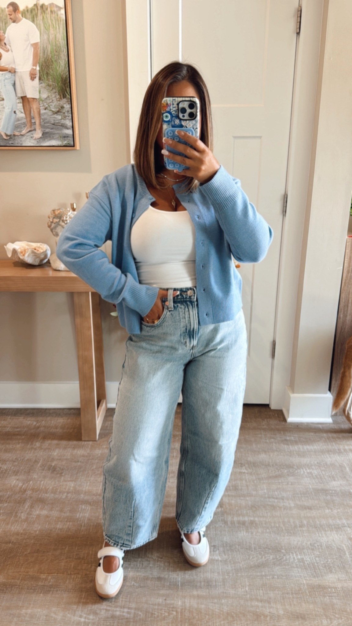 Short girl friendly target barrel jeans in a size 6

#LTKSaleAlert #LTKFindsUnder50 #LTKPetite