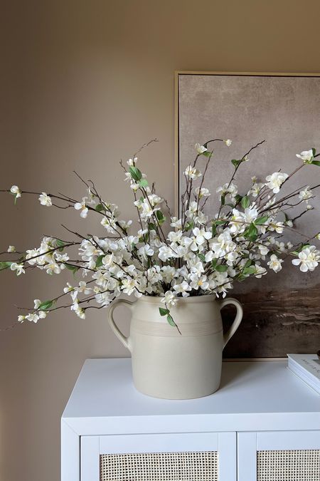 Save 39% on my new Fairfax vase! $78 and ships free! This is the large size. 

Serena and lily sale, home decor, spring decor, living room, bedroom, entryway, interior decor

#LTKsalealert #LTKhome #LTKstyletip
