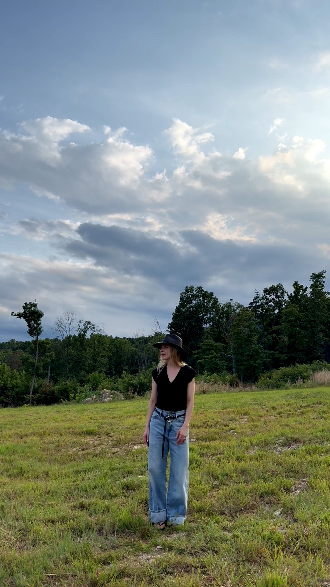 Summer to fall outfit, @Zara cuffed baggy jeans, country concert, jeans and tee outfit

#LTKSeasonal #LTKSaleAlert #LTKOver40