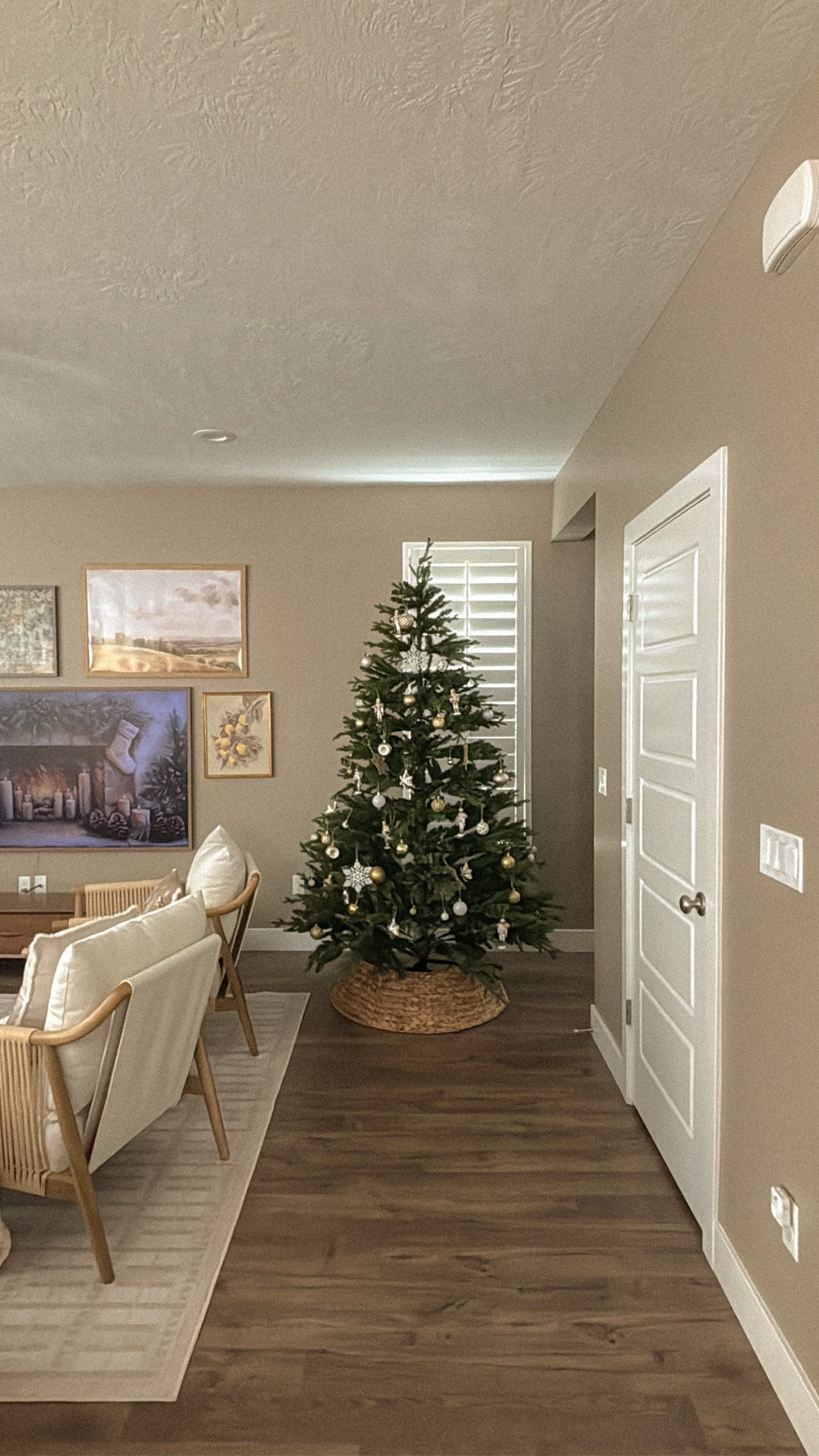 Nothing says Christmas quite like a beautiful Scarlet Fir glowing in the corner 🎄

#kingofchristmas  #gifted #ChristmasTree #HolidayDecor #ScarletFir #FestiveSeason #HolidayMagic

#LTKSeasonal #LTKHoliday #LTKHome