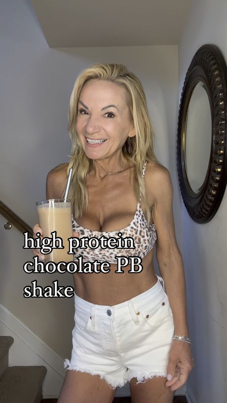 CHOCOLATE PEANUT BUTTER SHAKE
42 grams protein, 330 calories

one cup 2% cottage cheese
1/4 cup powdered peanut butter
2 tablespoons unsweetened cocoa powder
2 tablespoons granulated monkfruit sweetener 
1/2 cup frozen cauliflower rice
1/4- 1/2 cup water to blend

Throw it all in the blender and blend until COMPLETELY smooth- no chunks of cottage cheese or cauliflower. 

xoxo
Elizabeth 


#LTKOver40 #LTKVideo #LTKHome