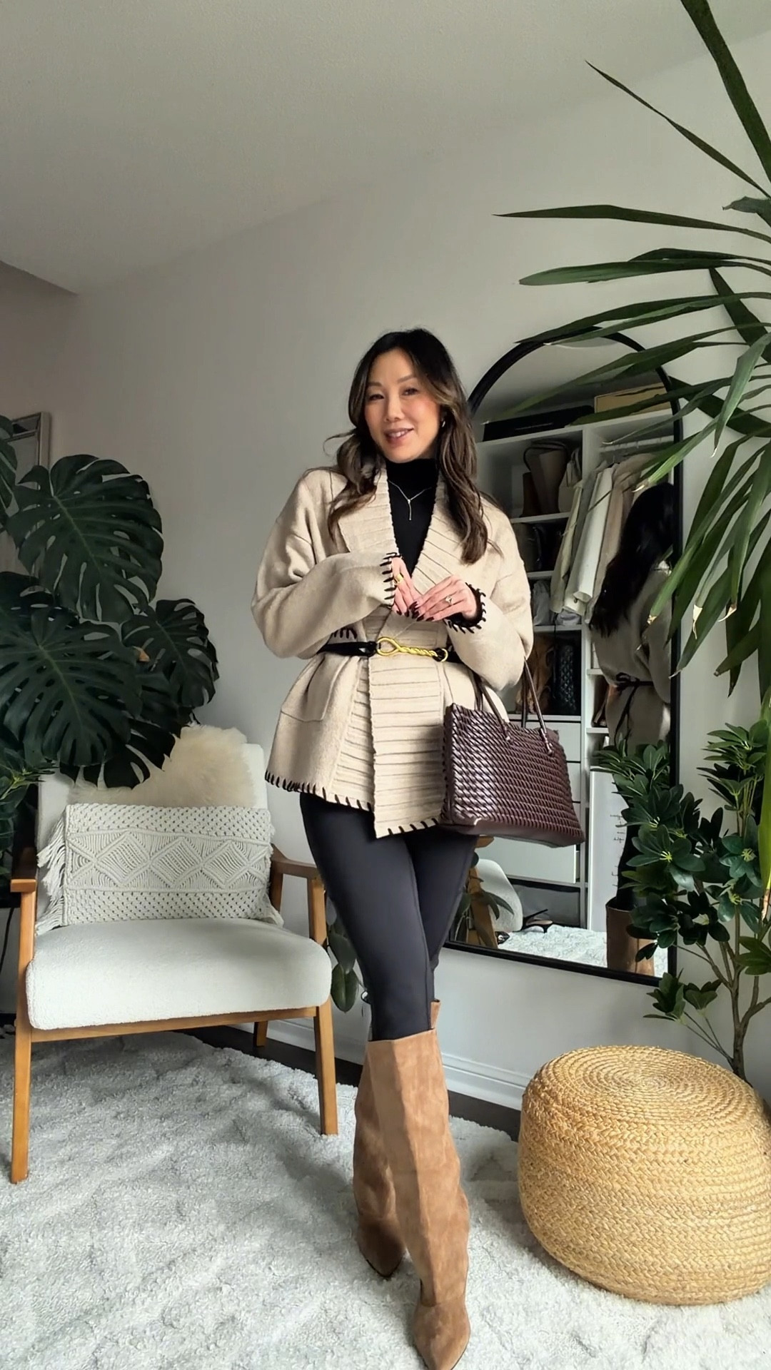 Weekend OOTD 🧸 Wrap Sweater + Boots 👢 A wrap sweater instantly elevates a weekend look. Paired with boots, this outfit feels polished but relaxed — the kind of outfit that works for coffee, errands, or a casual dinner while still fitting seamlessly into a fall capsule wardrobe.

#LTKootd #LTKFindsUnder100 #LTKmomlife