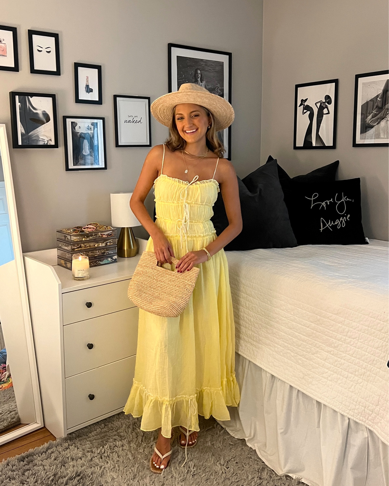 Italy outfit idea, Europe outfit idea 💛 love this linen dress/vacation outfit for my Amalfi Coast trip!