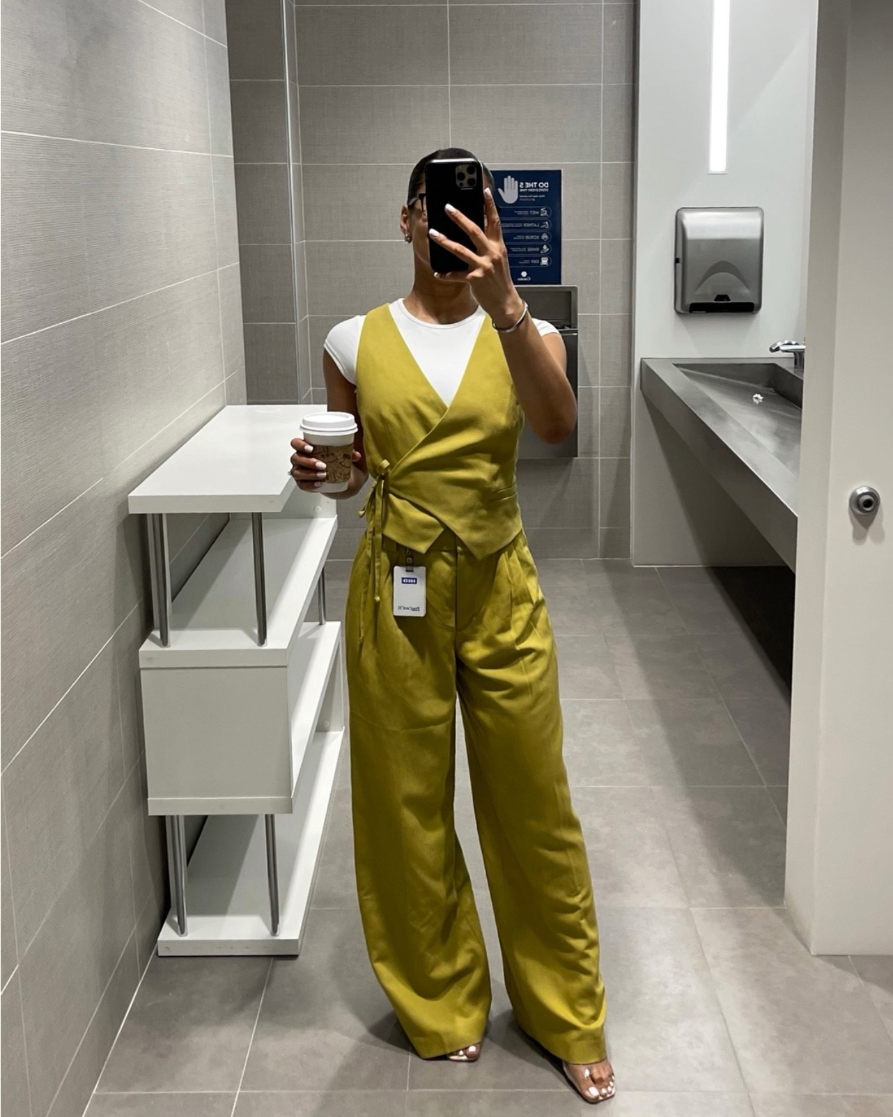 Work ootd #keepitcute 💚