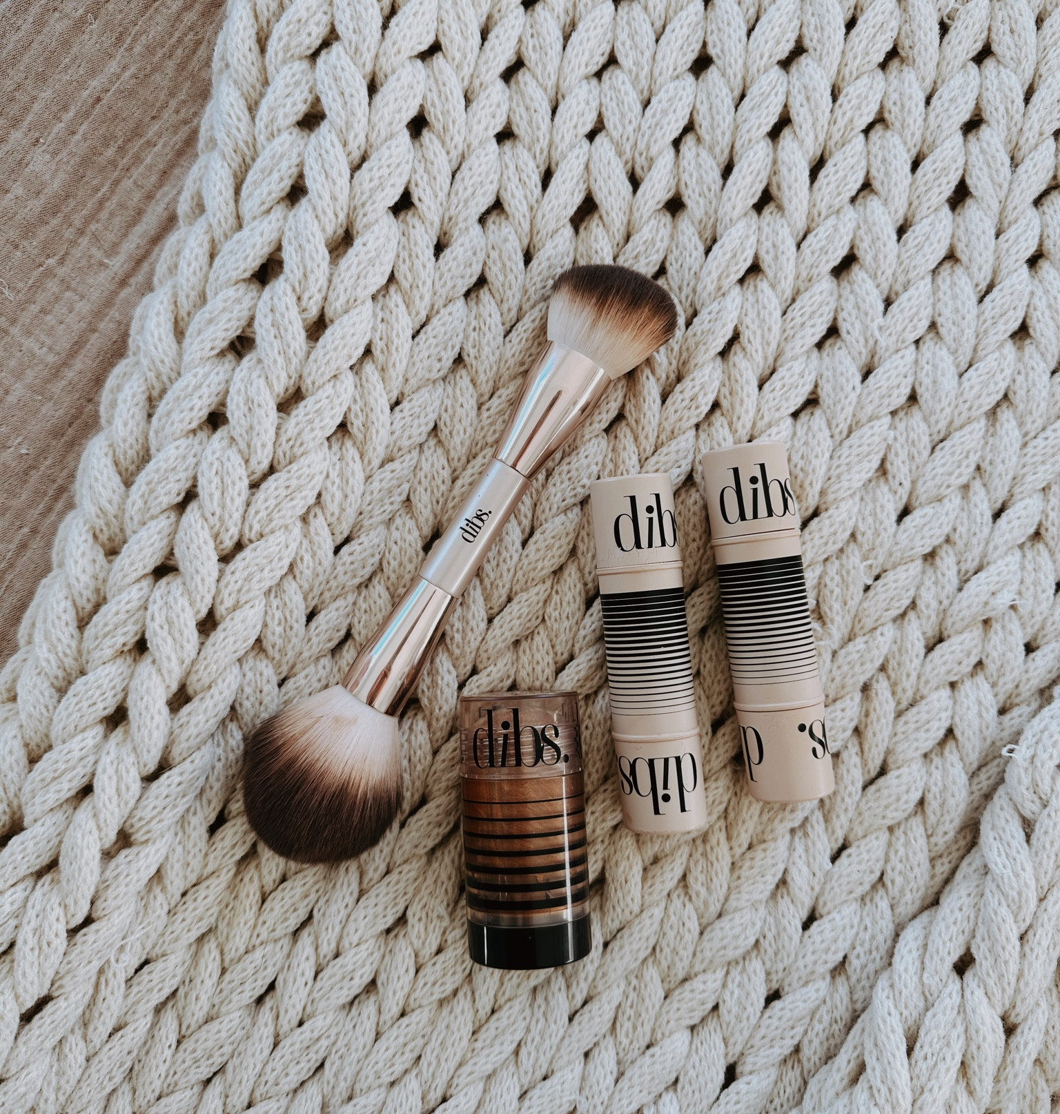 My DIBS beauty products are 25% off for Black Friday, use code BF25 🤎

Cream bronzer, desert island beauty stick, duo stick, DIBS, makeup favorites 

#LTKHoliday #LTKbeauty #LTKCyberweek