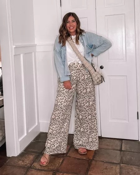 @Aerie Comfy casual spring pants are on sale $41.21/25% off! I sized down to a small long as they run big! 

Spring outfits 2026, travel outfits

#LTKmomlife #LTKSaleAlert #LTKootd