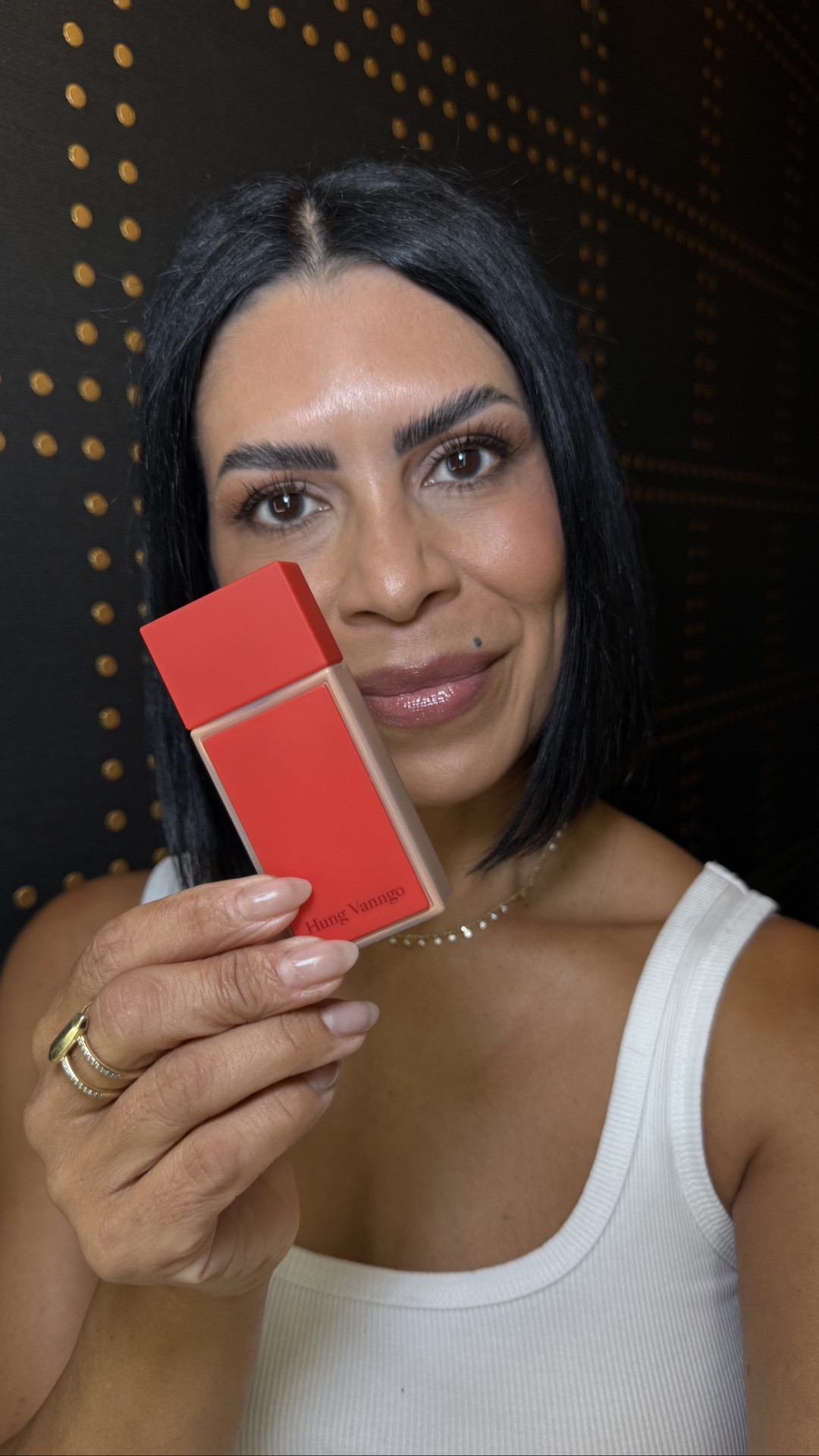 The Red Carpert Luminous Foundation by @HungVanngo
Is a stunner!!
It provides medium to full coverage..
Blends so easily..
Provide skincare properties..
Longwearing..
Enough said!
Have you tried it!??
Wearing shade 14 (my summer shade)

#LTKgrwm #LTKOver40 #LTKBeauty
