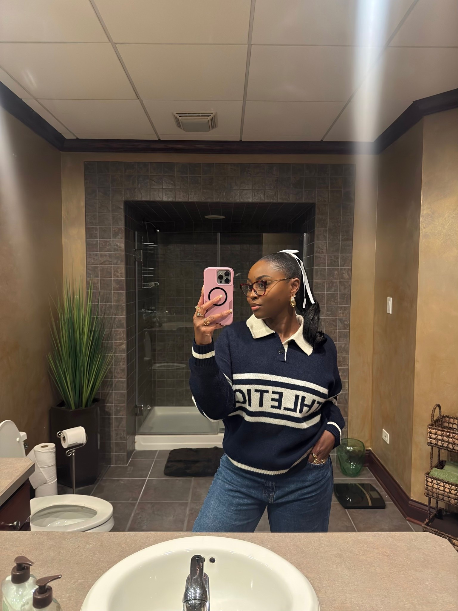Varsity vibes for Friendsgiving 💙 

friendsgiving outfit, varsity sweater outfit, homecoming party outfit, navy blue sweater aesthetic, cute fall outfit ideas, dark wash jeans outfit, cozy fall fashion, hair bow hairstyle,  fall looks, casual holiday outfit, winter outfit inspo



#LTKCyberWeek
