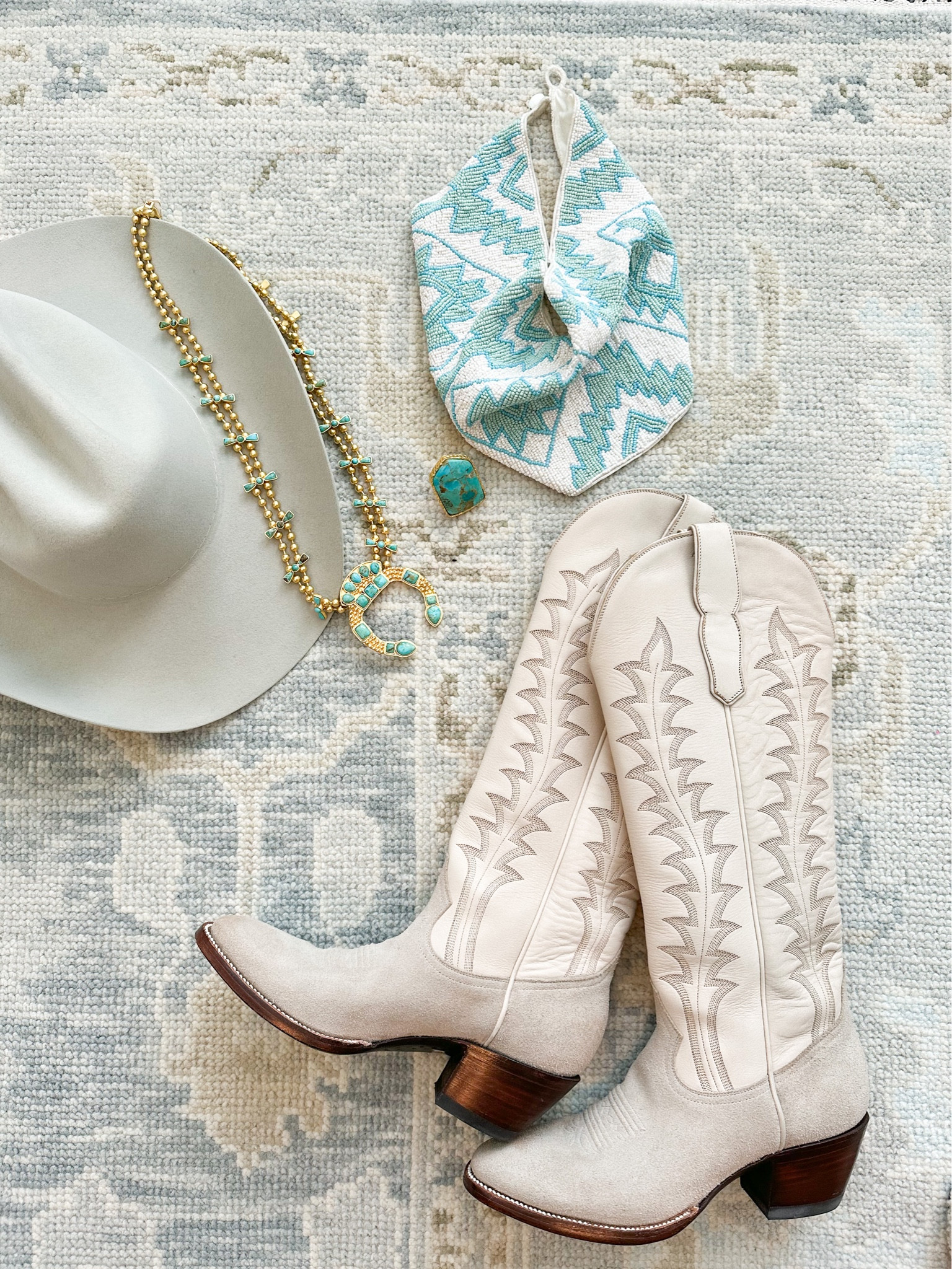Rodeo 
Western chic 
Turquoise 
Rodeo inspo 


#LTKstyletip #LTKSeasonal #LTKFind