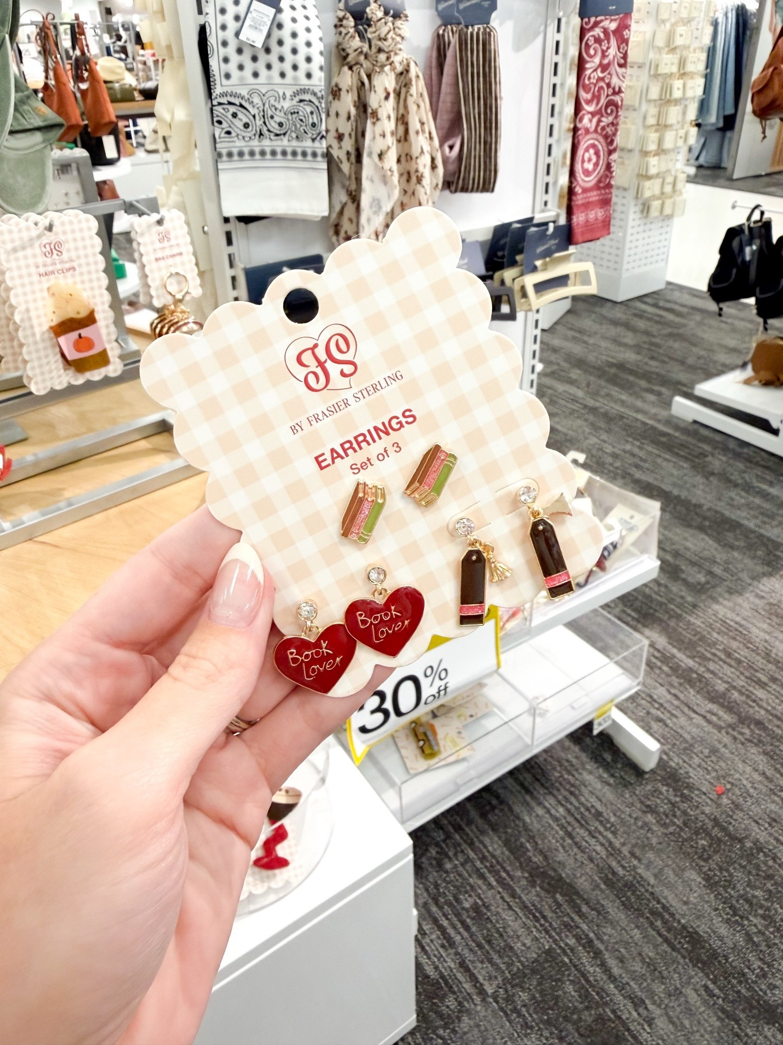 Calling all book lovers! How cute are these book lovers earrings from @Target !

#LTKootd #LTKmomlife #LTKBeauty