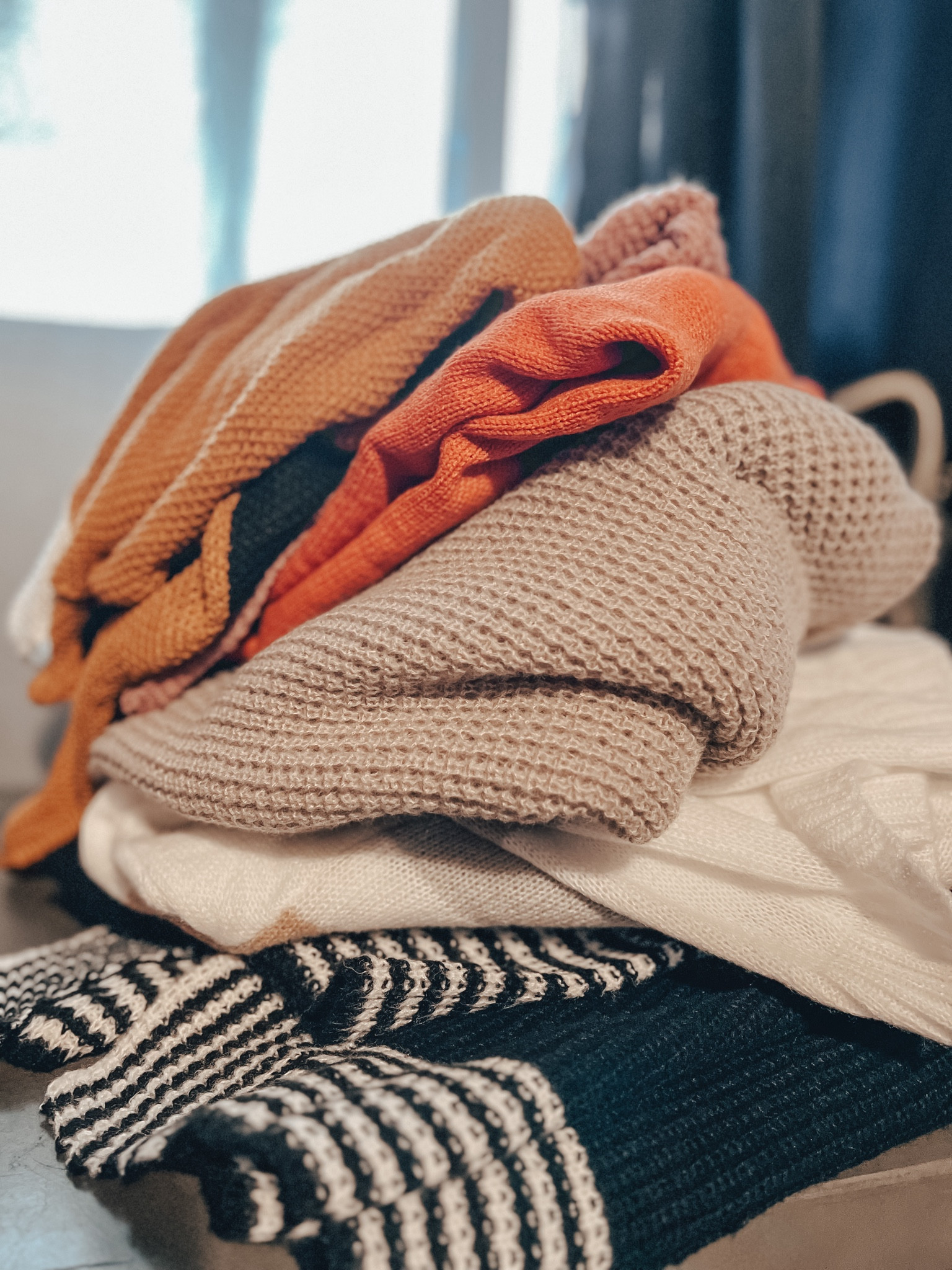 Temu fall finds 🍂 🖤 
All items I sized up 2 sizes to ensure they fit and gave me the oversized look I was searching for, however check size charts when shopping! 

#Temu #FallHaul #TemuFallHaul #SweaterWeather 


#LTKplussize #LTKstyletip #LTKSeasonal