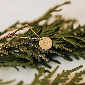 MEVECCO Birth Flower Necklace 18k Gold Engraved Custom Floral Pendant Necklaces Dainty Birth Mont... | Amazon (US)