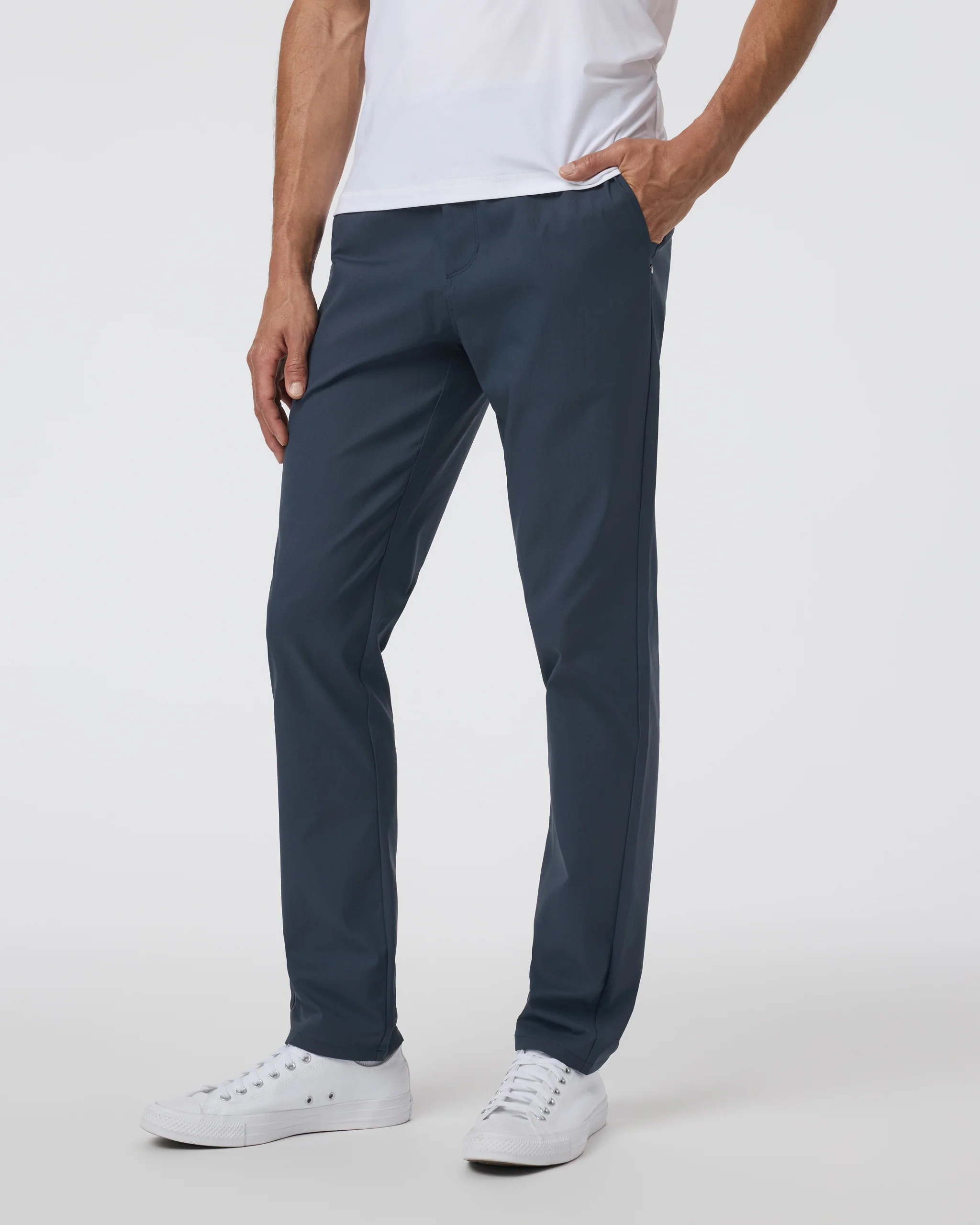 Cascade Tech Chino Pant | Men's Ink Chinos | Vuori | Vuori Clothing (US & Canada)