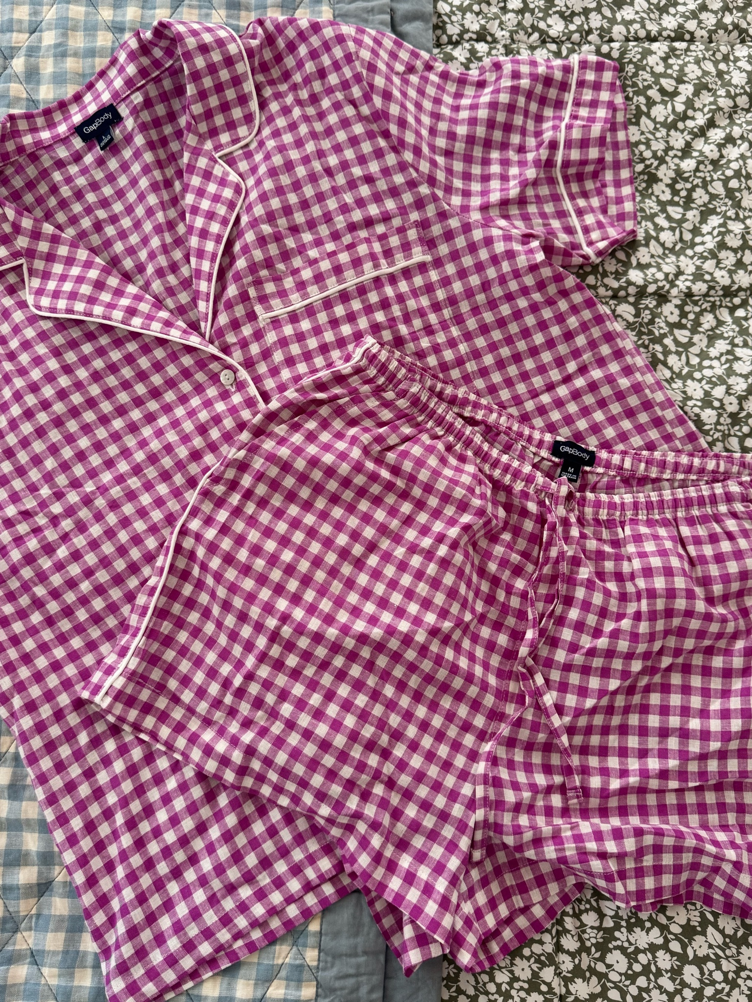 My favorite linen pajamas are currently 30% off! 🌷

#LTKFindsUnder50 #LTKSeasonal #LTKSaleAlert