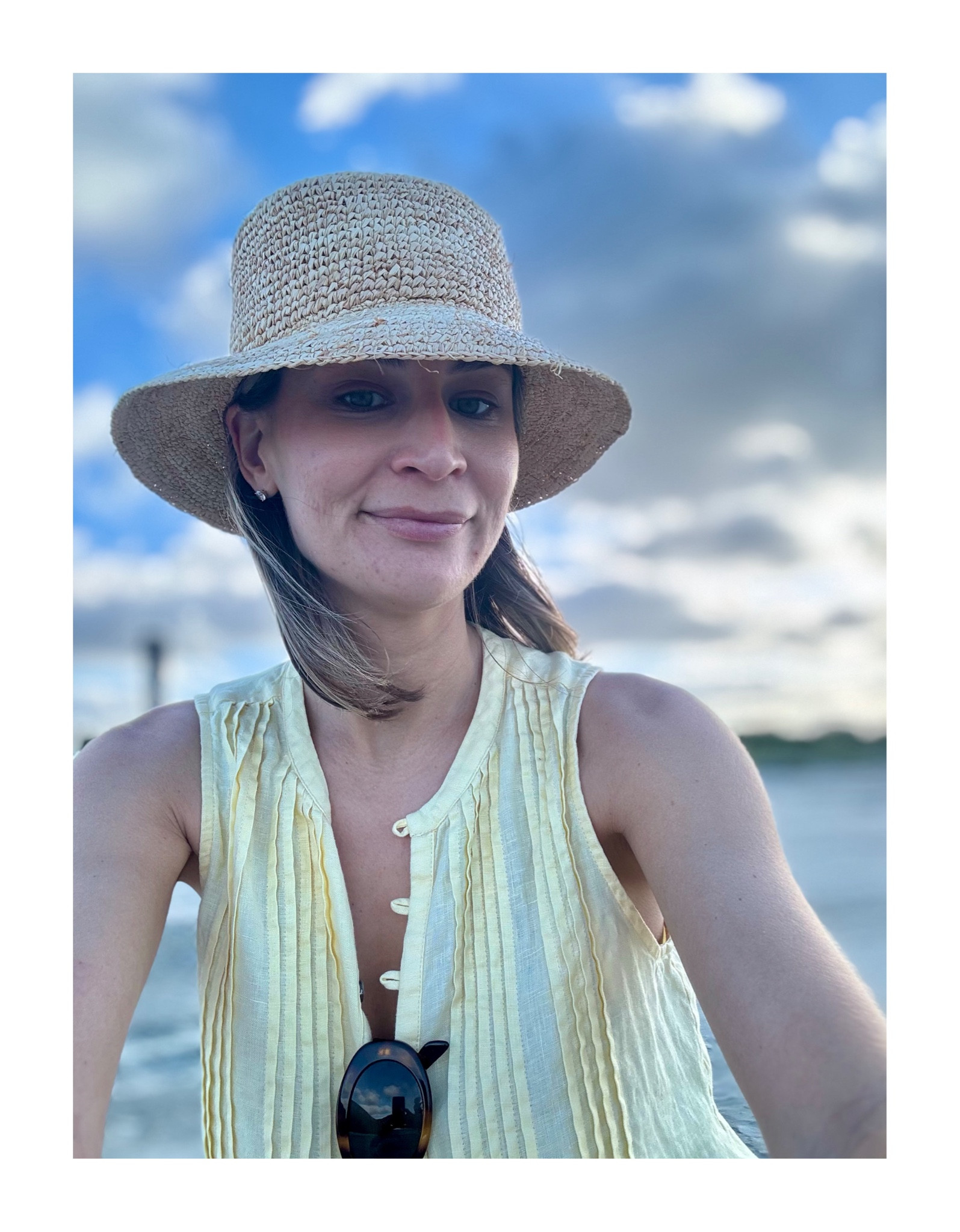 Pizza on the beach with friends!