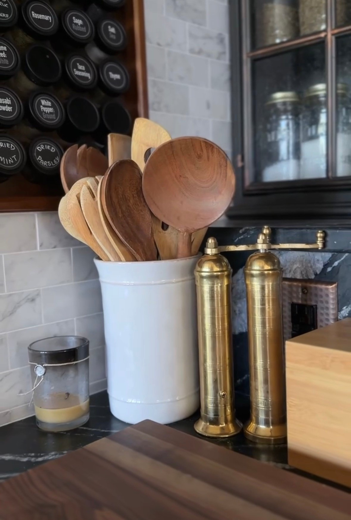 A little kitchen vignette that feels charming and lived in. Warm wood, soft white, and a hint of aged gold come together to make even the most everyday moments feel quietly special.

 #WhimsicalKitchen #TimelessCharm #KitchenDetails #CollectedStyle #EverydayElevated #HomeDecor #InteriorStyling #callsigndesign