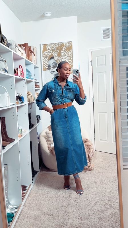 Still not over this denim dress, it’s under $40 and I’m wearing a size large, it has no stretch. It’s great to transition into the spring time and even be worn to work. 


#LTKVideo #LTKSeasonal #LTKstyletip