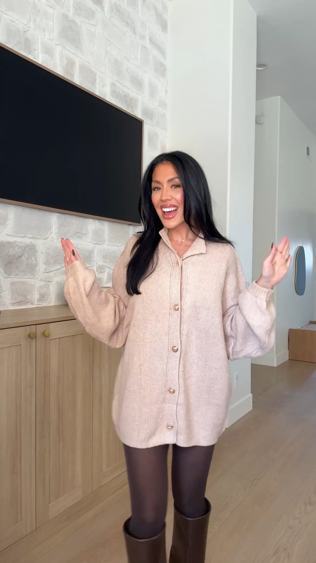 Amazon cardigan in size small // color apricot // great styling piece! 

Amazon prime days 
Amazon finds