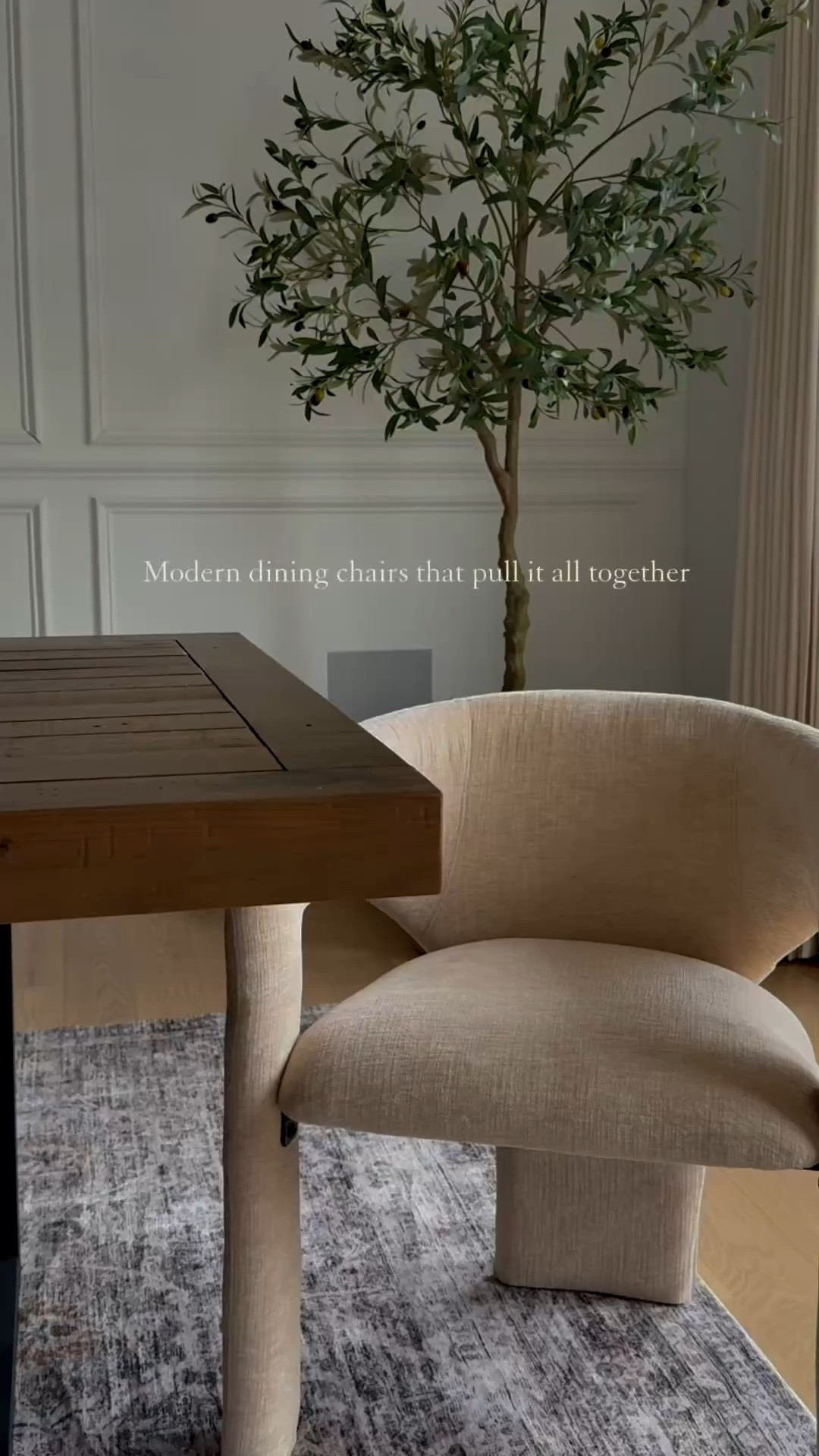 Elevate your dining space with these sculptural chenille dining chairs. Linked here in oatmeal 🤎
plus use code SOPHIE10 for a special discount!
@popmaison 