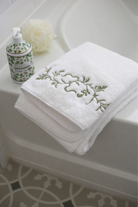 25% off Weezie towels, today only. Soft fluffy bath towels  

#LTKhome
