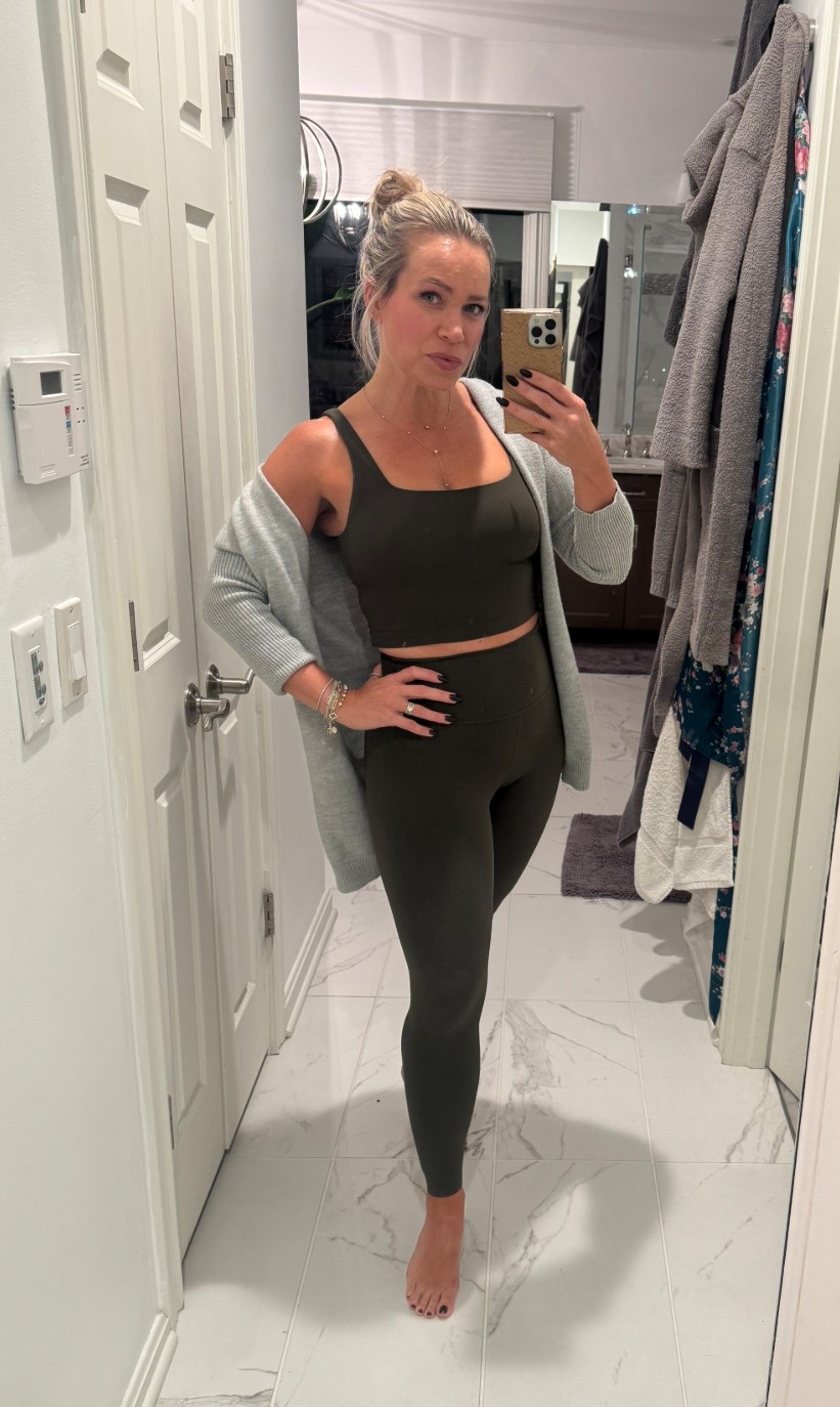 Buttery soft lulu look alike without the lulu price tag! And this dark green is much prettier in person! 
