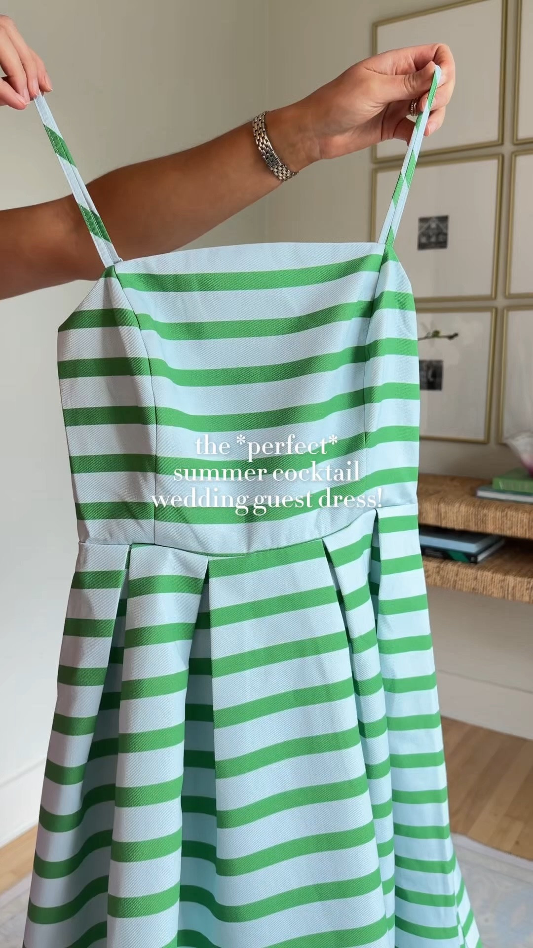 The perfect summer cocktail wedding guest dress! Wearing an XS!