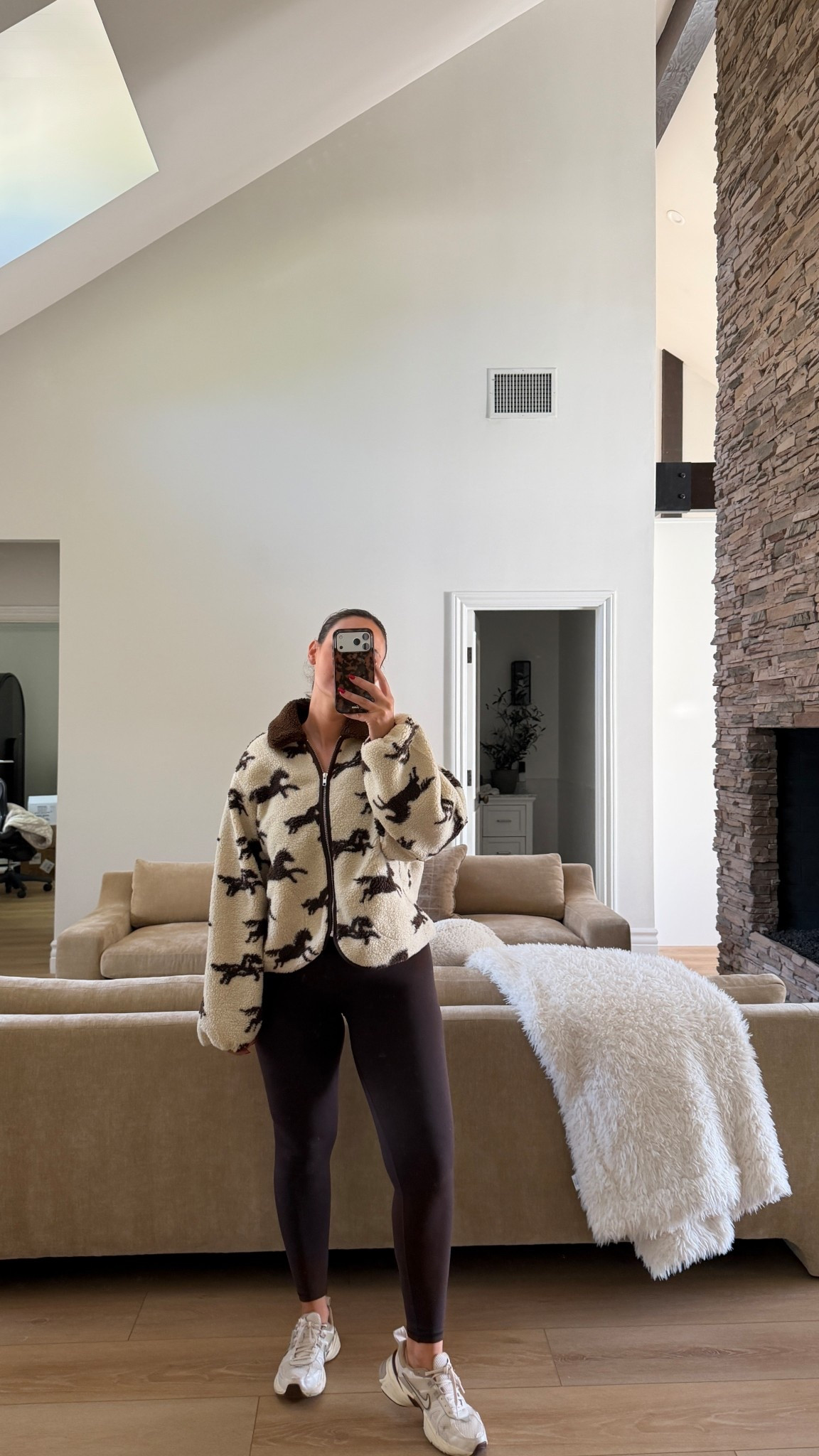 Winter workout set 
Horse sweater 
Horse coat 
The great horse outfit 

#LTKGiftGuide #LTKSeasonal #LTKActive