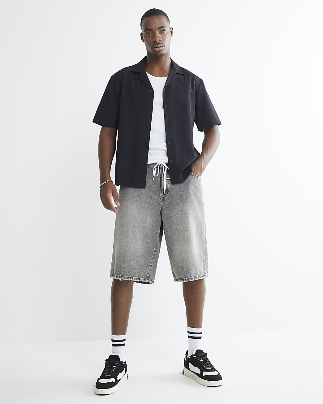 Black Short Sleeve Shirt | River Island UK & IE