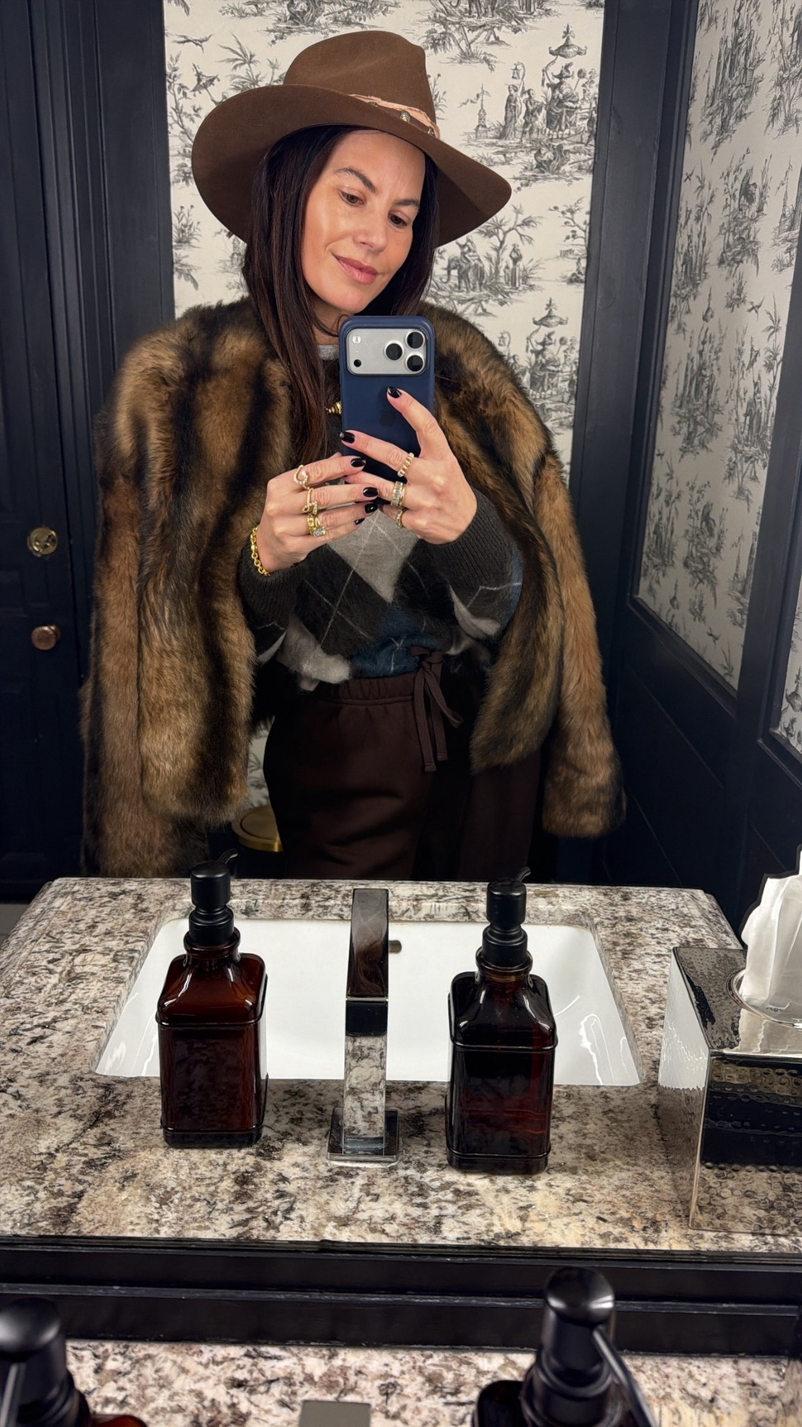 What I’m wearing in Aspen, Colorado! Linked looks for less too!


Women’s fashion, winter fashion, winter style, winter outfits, winter outfit inspo, winter ootd, holiday fashion, holiday style, holiday outfits, what to wear for, Colorado, aspen, aspen outfits, Colorado outfits, snow outfits, travel outfit, airport outfit, western outfit, fur jacket, fur coat 




#LTKootd #LTKSeasonal #LTKOver40