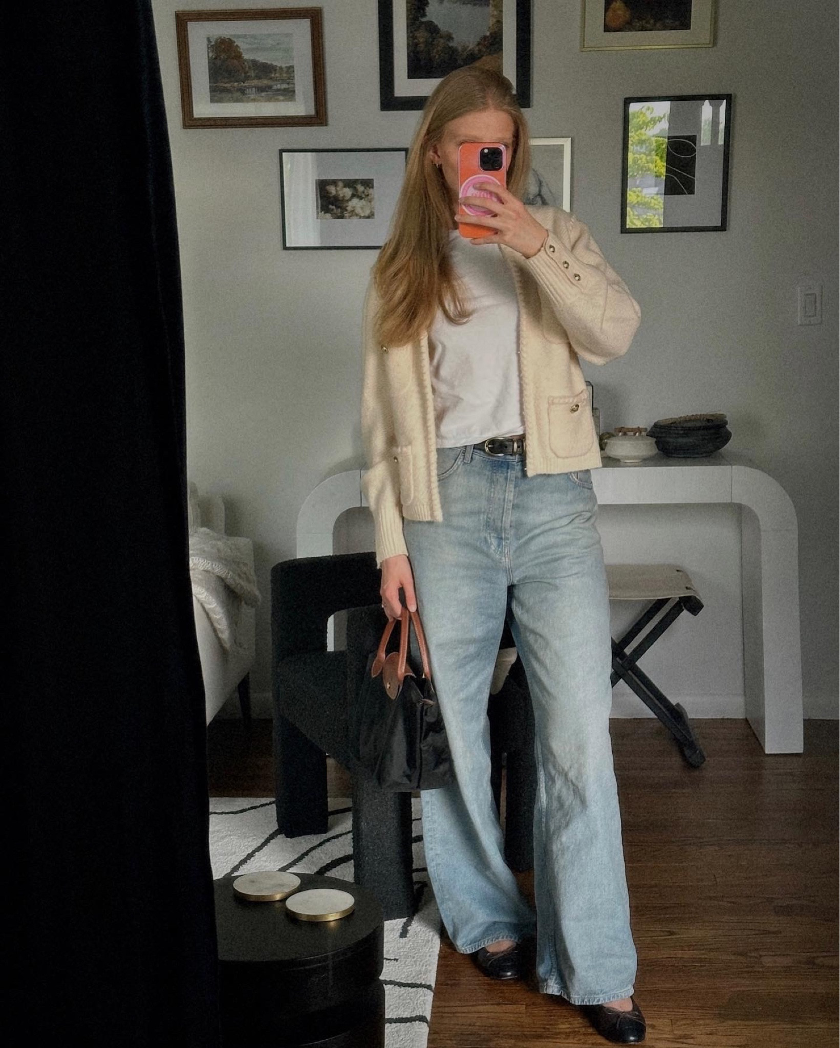 Easy and very comfy date night outfit, I have been loving the baggy jeans lately with a more ‘polished’ top 

#LTKstyletip #LTKfit #LTKFind
